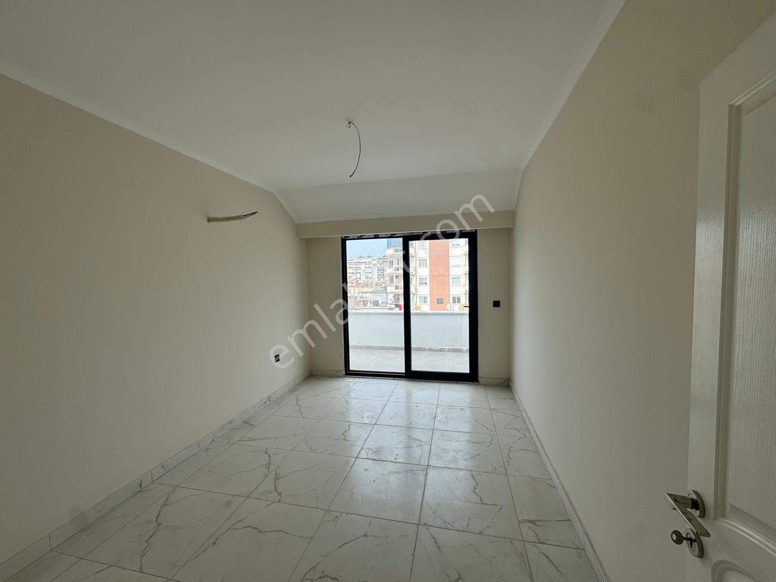 Alanya Mahmutlar 6+2 240m2 Ve 1+1 60m2 Lüx Kompleks Deniz 300m - Görsel 19