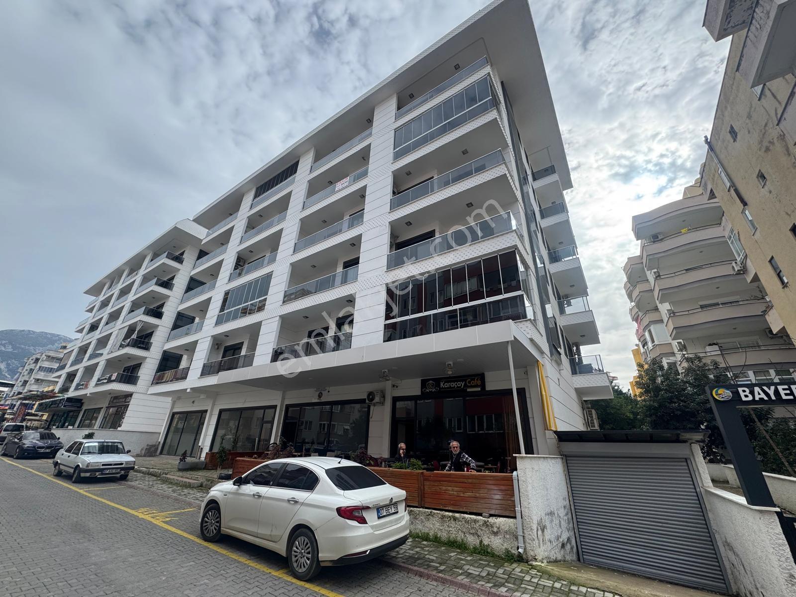 Alanya Mahmutlar 6+2 240m2 Ve 1+1 60m2 Lüx Kompleks Deniz 300m - Görsel 24