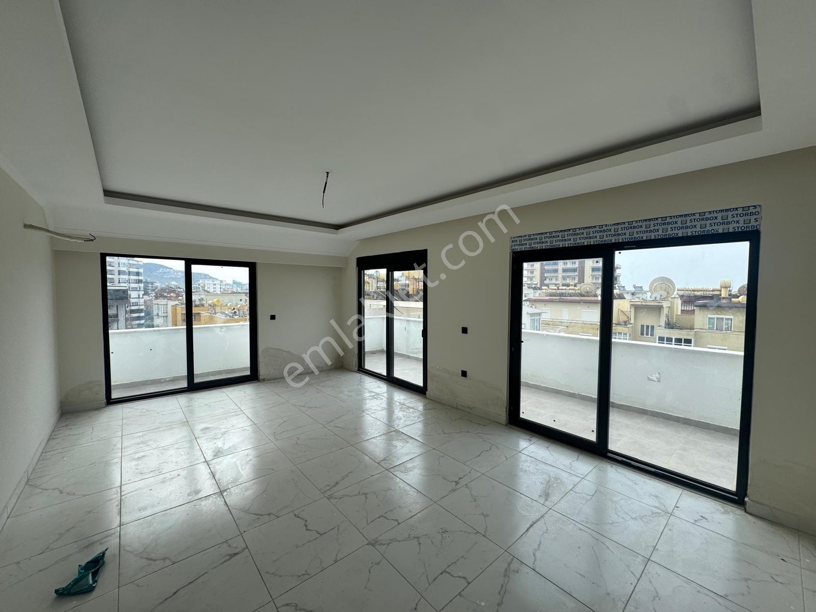 Alanya Mahmutlar 6+2 240m2 Ve 1+1 60m2 Lüx Kompleks Deniz 300m - Görsel 33