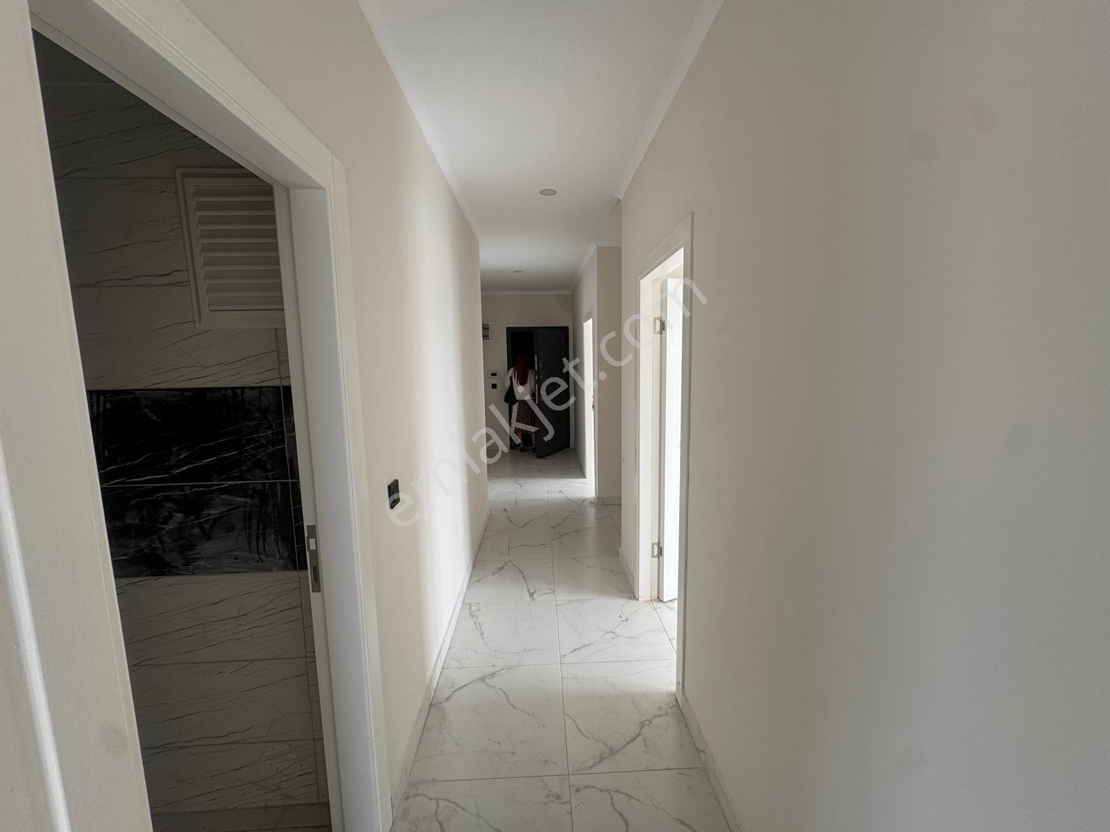 Alanya Mahmutlar 6+2 240m2 Ve 1+1 60m2 Lüx Kompleks Deniz 300m - Görsel 30