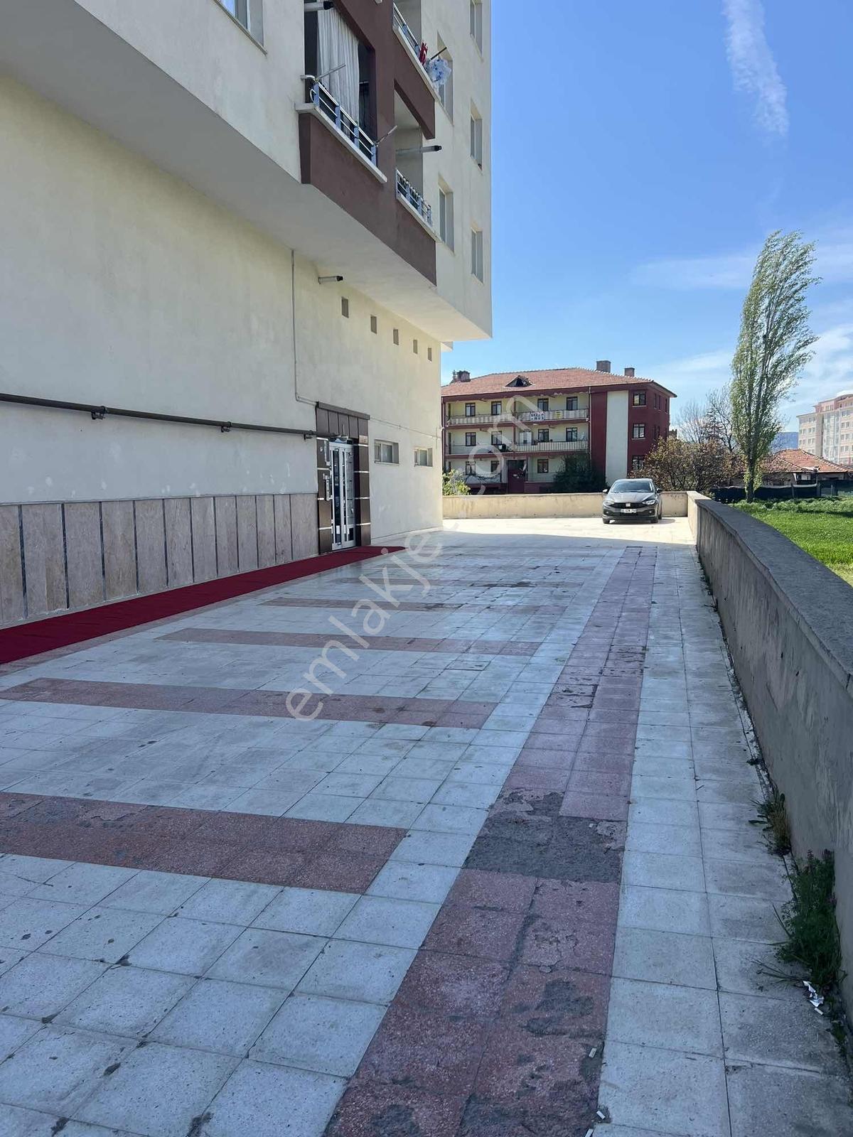 Kuzey Emlak'tan Fatih Mah. Bulvar Cepheli 3+1 Yapılı Daire - Görsel 24