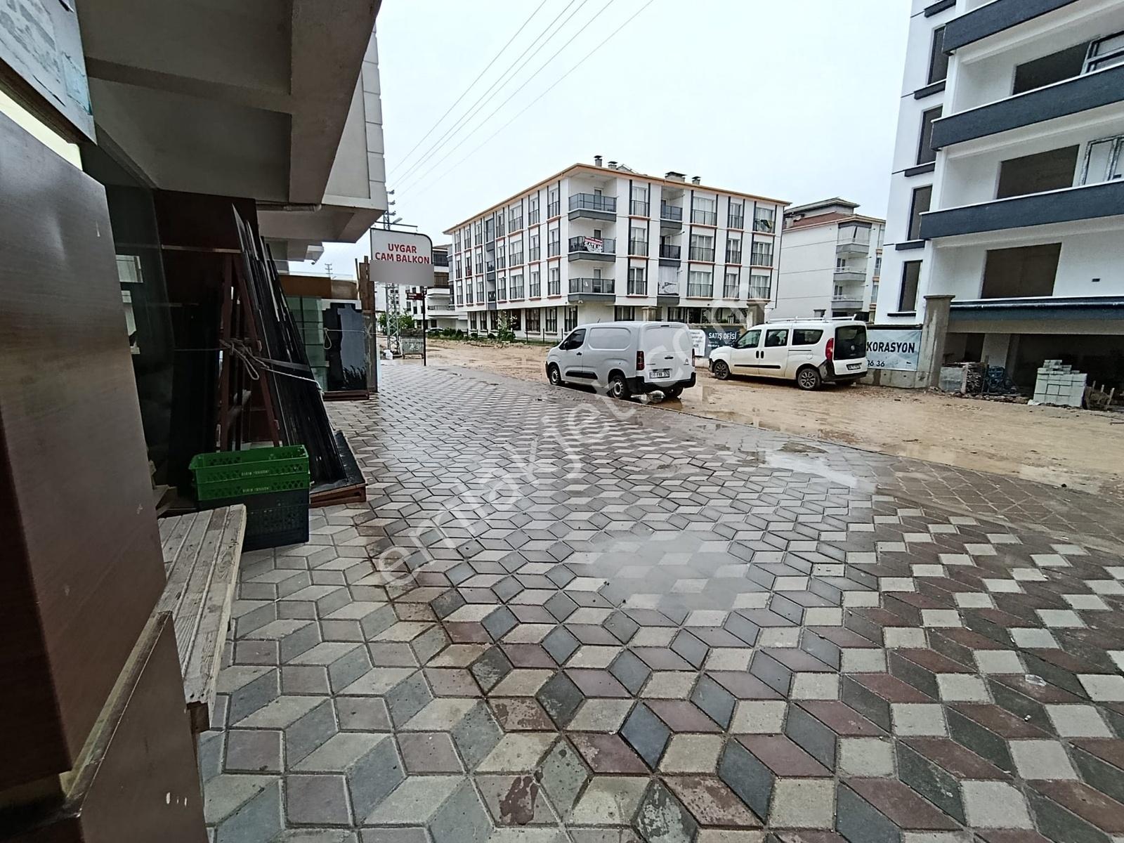 Elif Emlak'tan Mustafa Kemal'de 130 M2 Ust 120 M2 Depolu Dükkan - Görsel 6