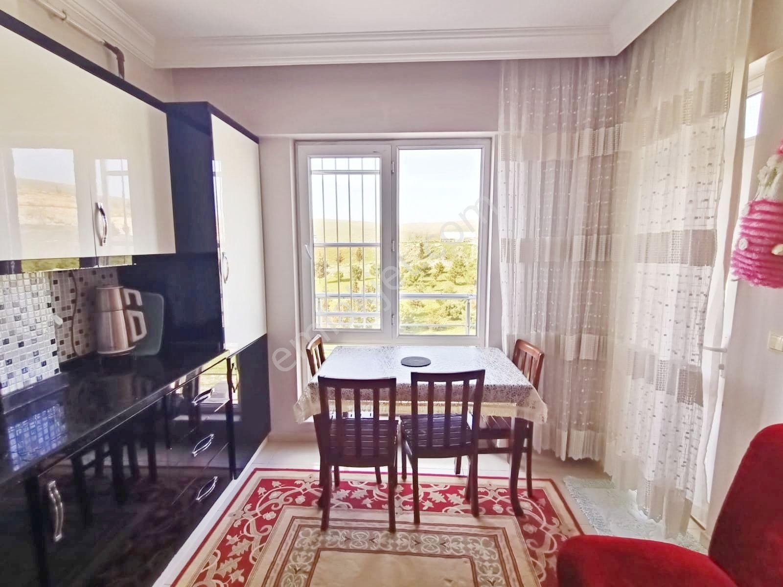 Belkız'da Az Katlı Çift Balkon Ve Geniş Oturum Garajlı Arakat3+1 - Görsel 26