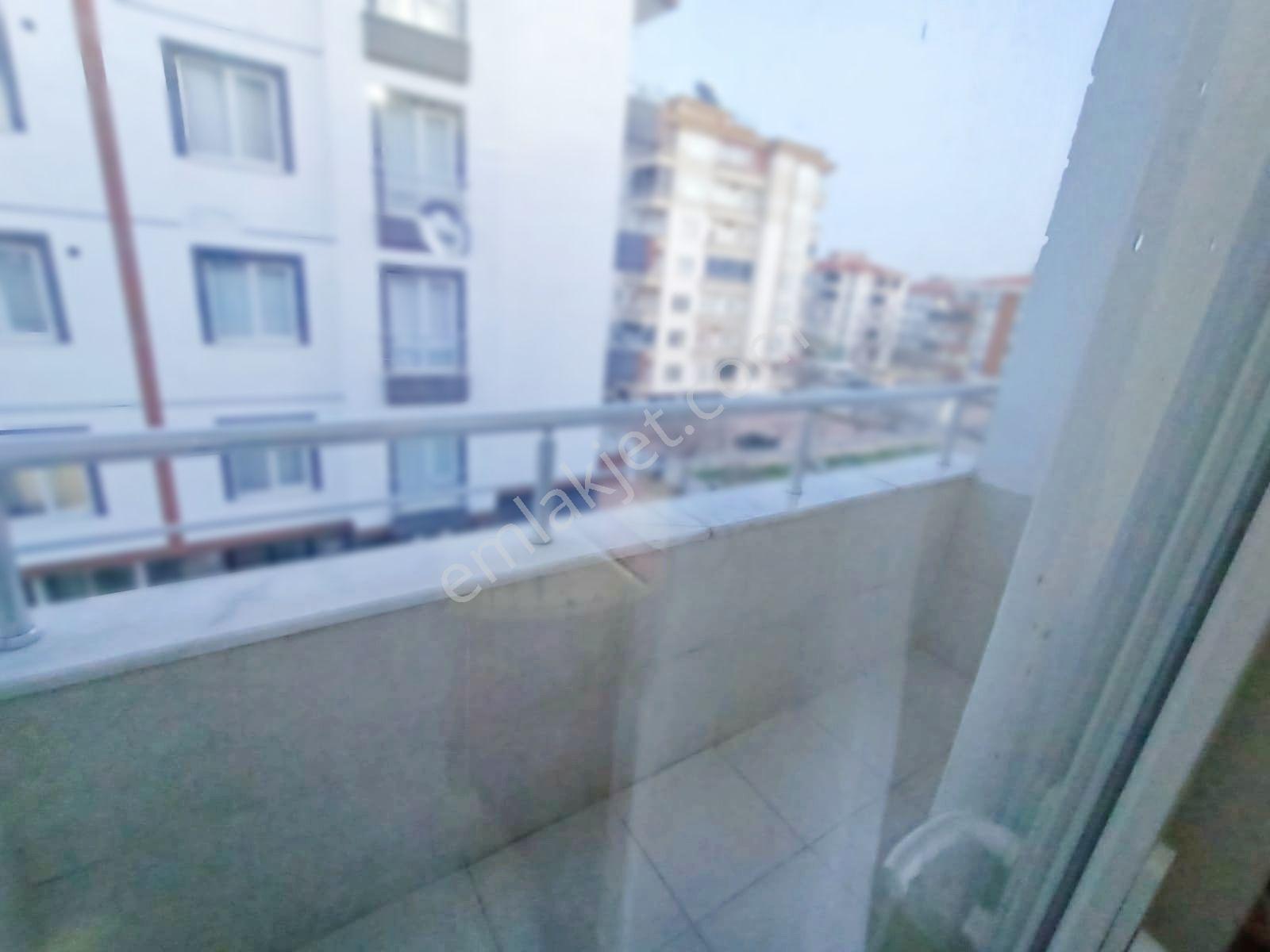 Belkız'da Az Katlı Çift Balkon Ve Geniş Oturum Garajlı Arakat3+1 - Görsel 27
