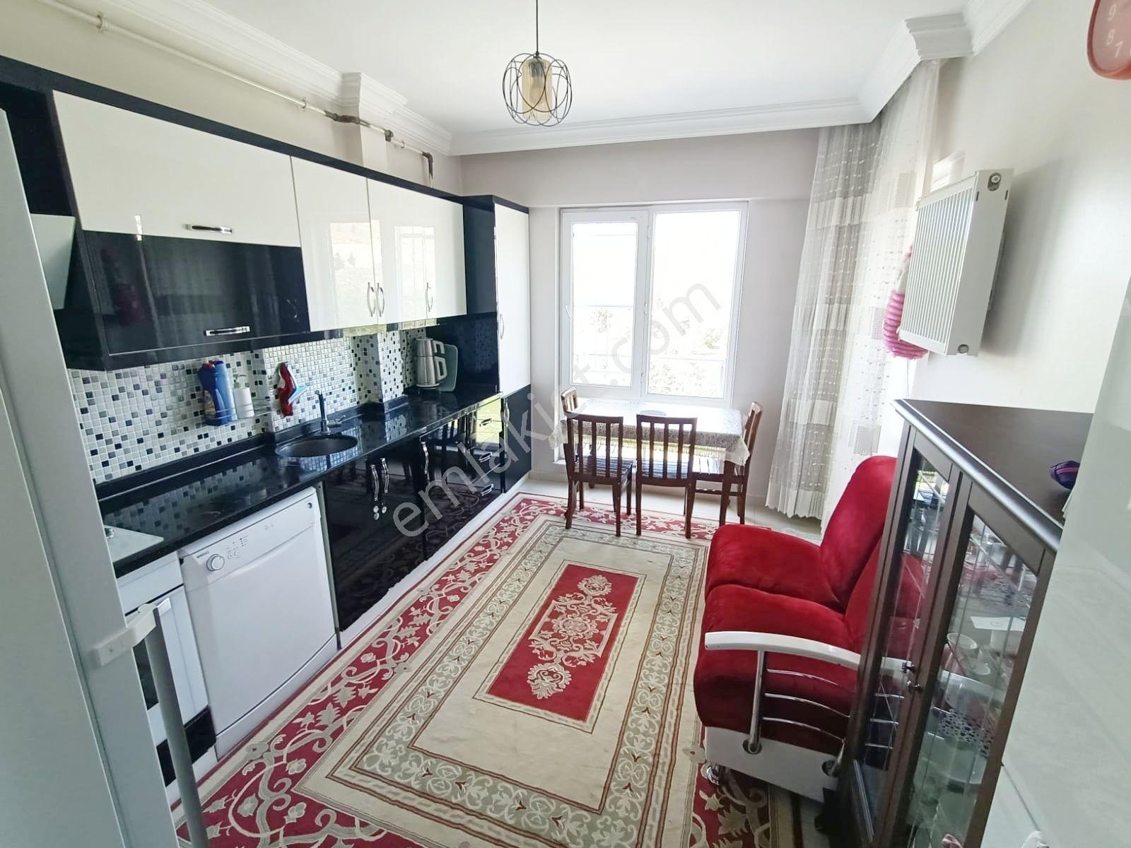 Belkız'da Az Katlı Çift Balkon Ve Geniş Oturum Garajlı Arakat3+1 - Görsel 31