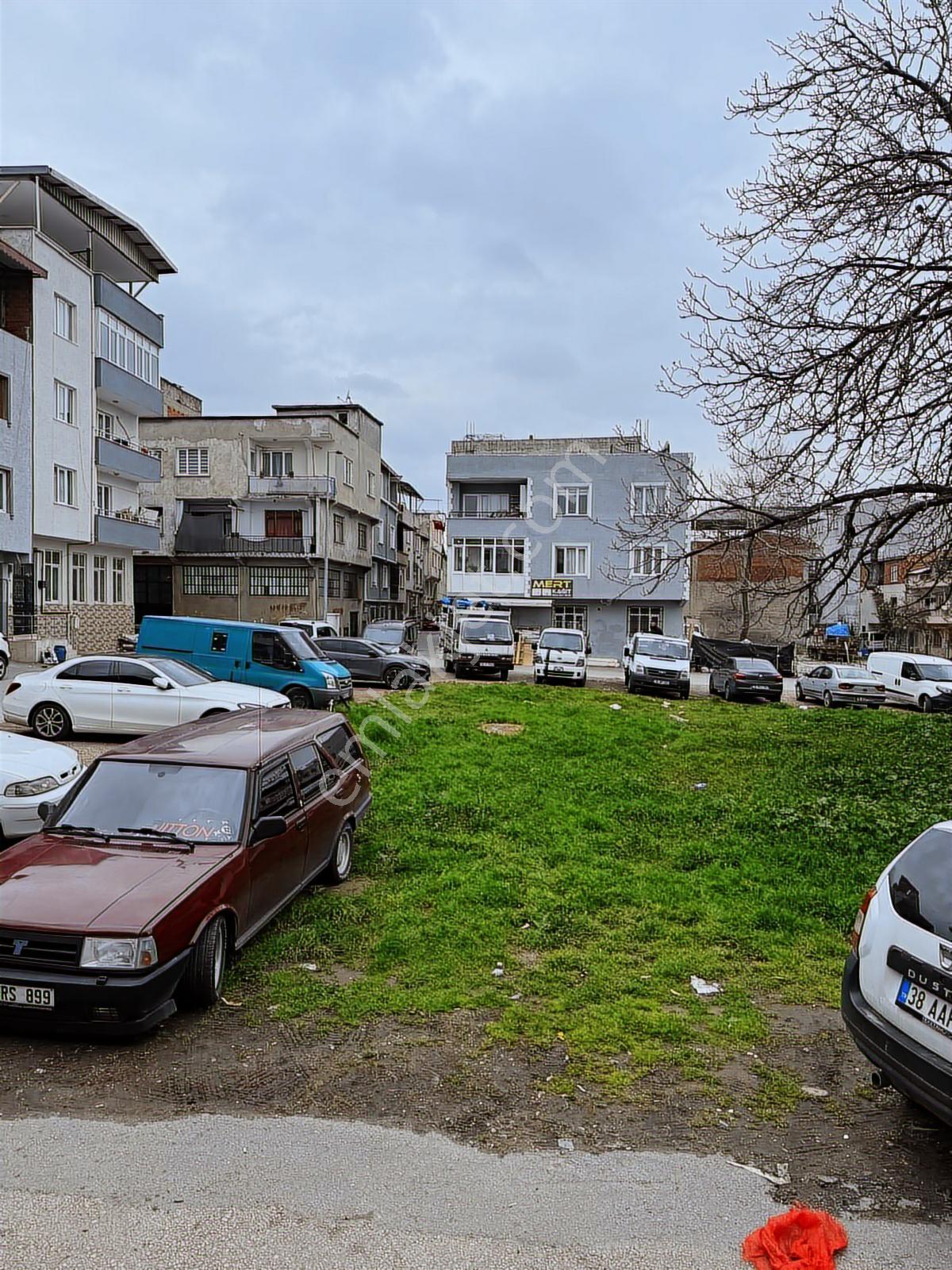 Tekstilin Göz Bebeği Vişnenin Hemen Altında Satılık Arsa - Görsel 2