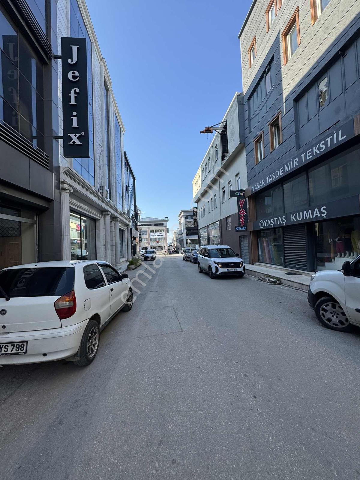 Vişne Caddesindesinin Merkezinde Harika İşyeri - Görsel 19