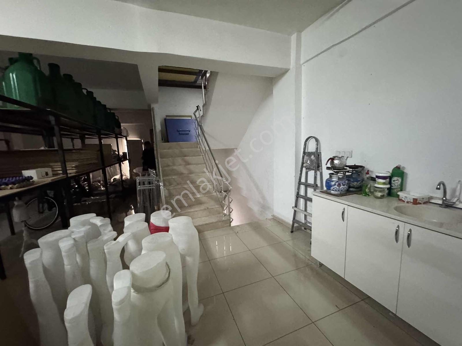Vişne Caddesindesinin Merkezinde Harika İşyeri - Görsel 26