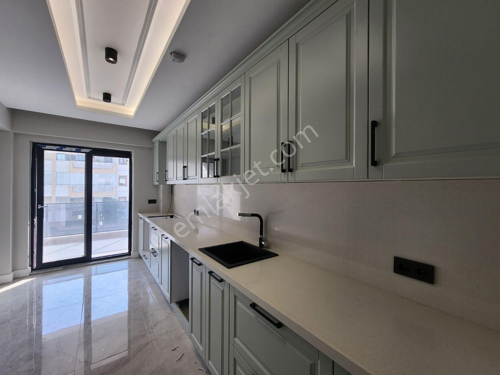 Ön Cephe, Arakat, 205m2, Giyinme Ve Çamaşır Odalı 3+1'ler - Görsel 9