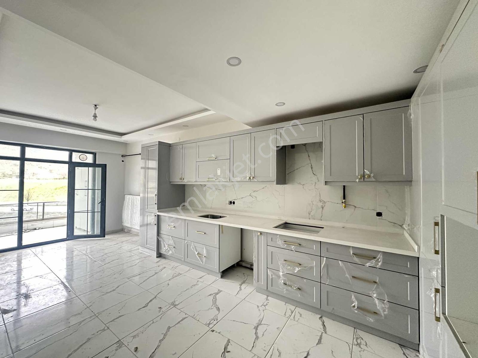 Remax Dem'den Erzincanın En Gözde Sitesinde 4.5+1 Satılık Daire - Görsel 6