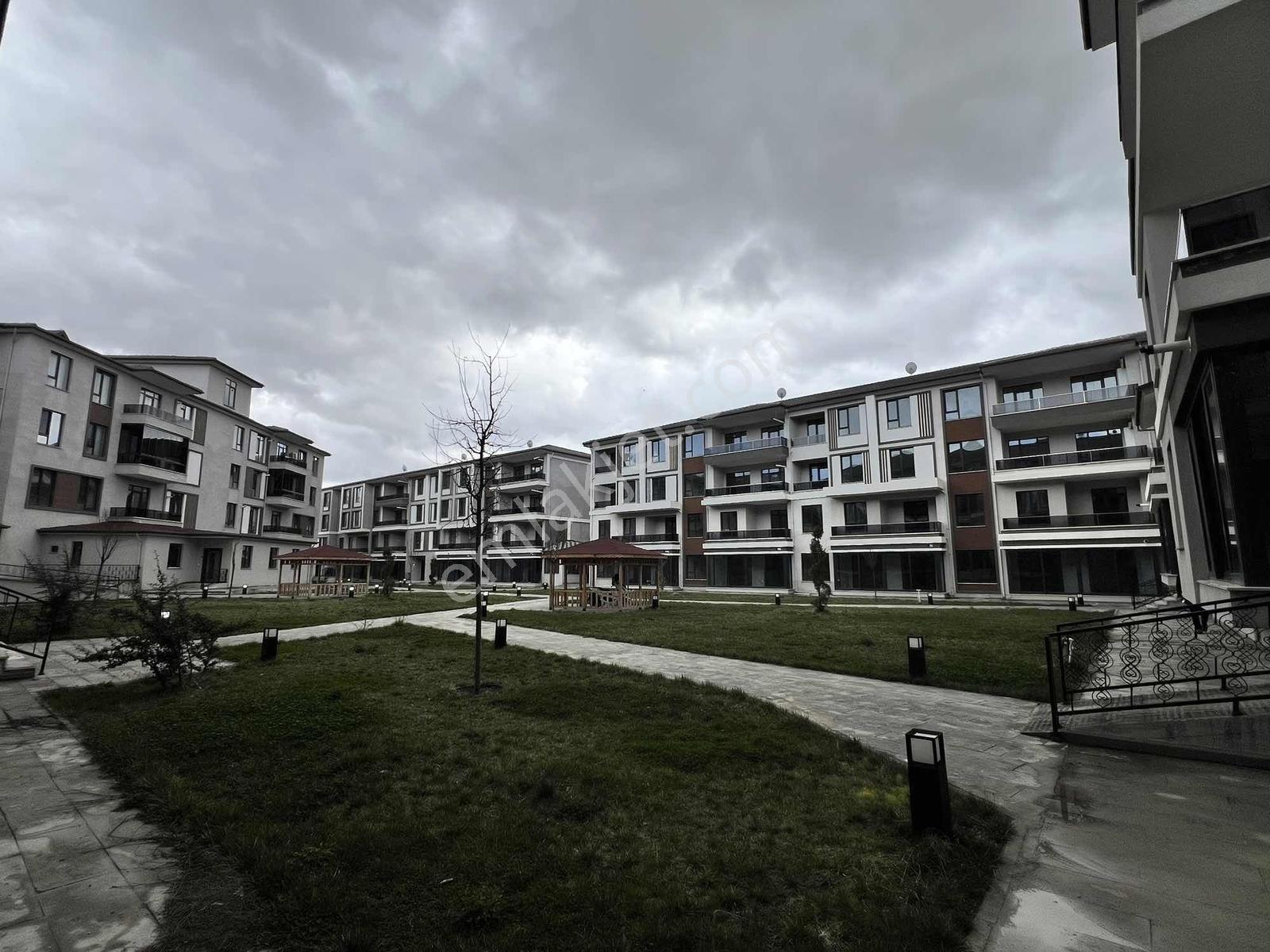 Remax Dem'den Erzincanın En Gözde Sitesinde 4.5+1 Satılık Daire - Görsel 2
