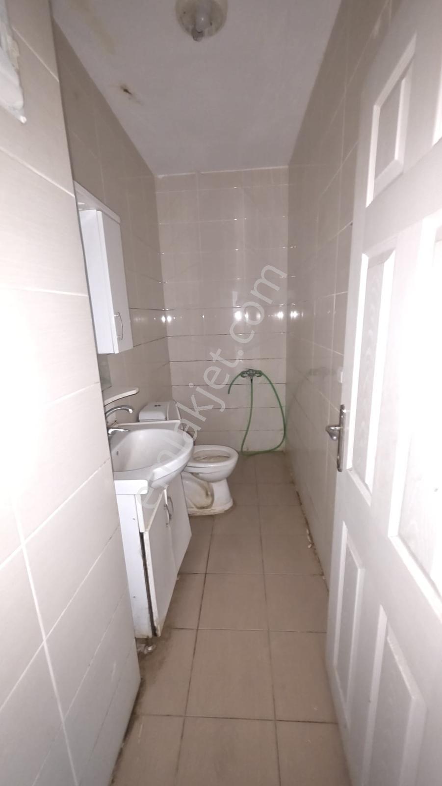 Beylikdüzü Yakuplu Malazgirt Cad. Metrobüse Yürüme 2+1 Ofisler - Görsel 8
