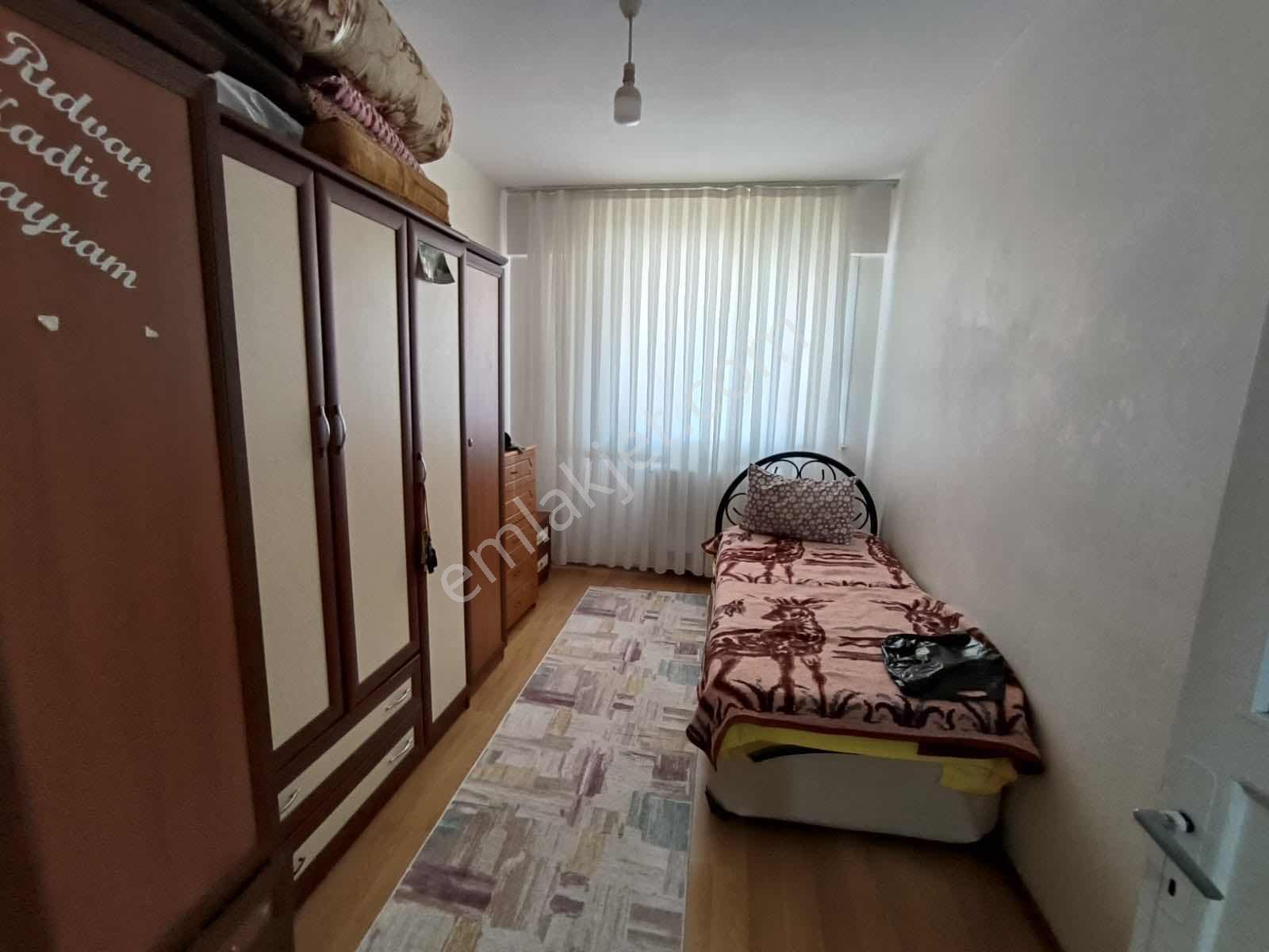Kazım Karabekir Mahallesinde Satılık 3+1 Ara Kat Krediye Uygun - Görsel 17
