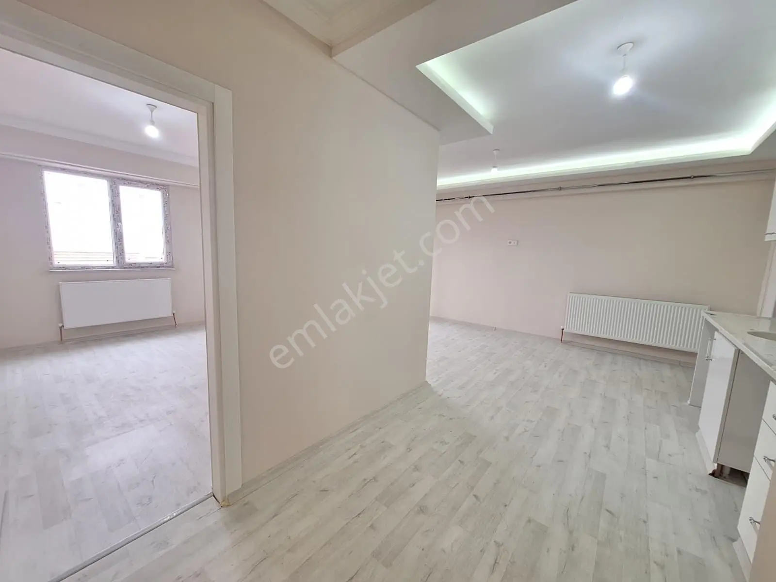 Yaman'dan Bolvadin Akçeşme Mah. Kiralık 2+0 Daire - Görsel 3