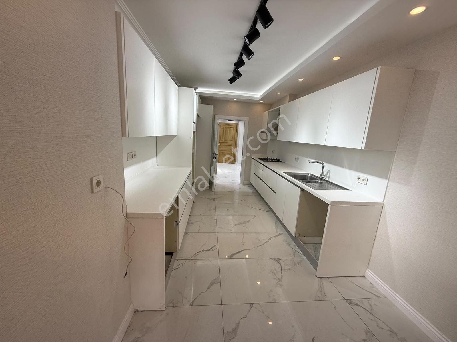 Vatan'da Bayraktar Mahallesinde 7.kat Site'de 4+1 240 M2 Yapılı - Görsel 7