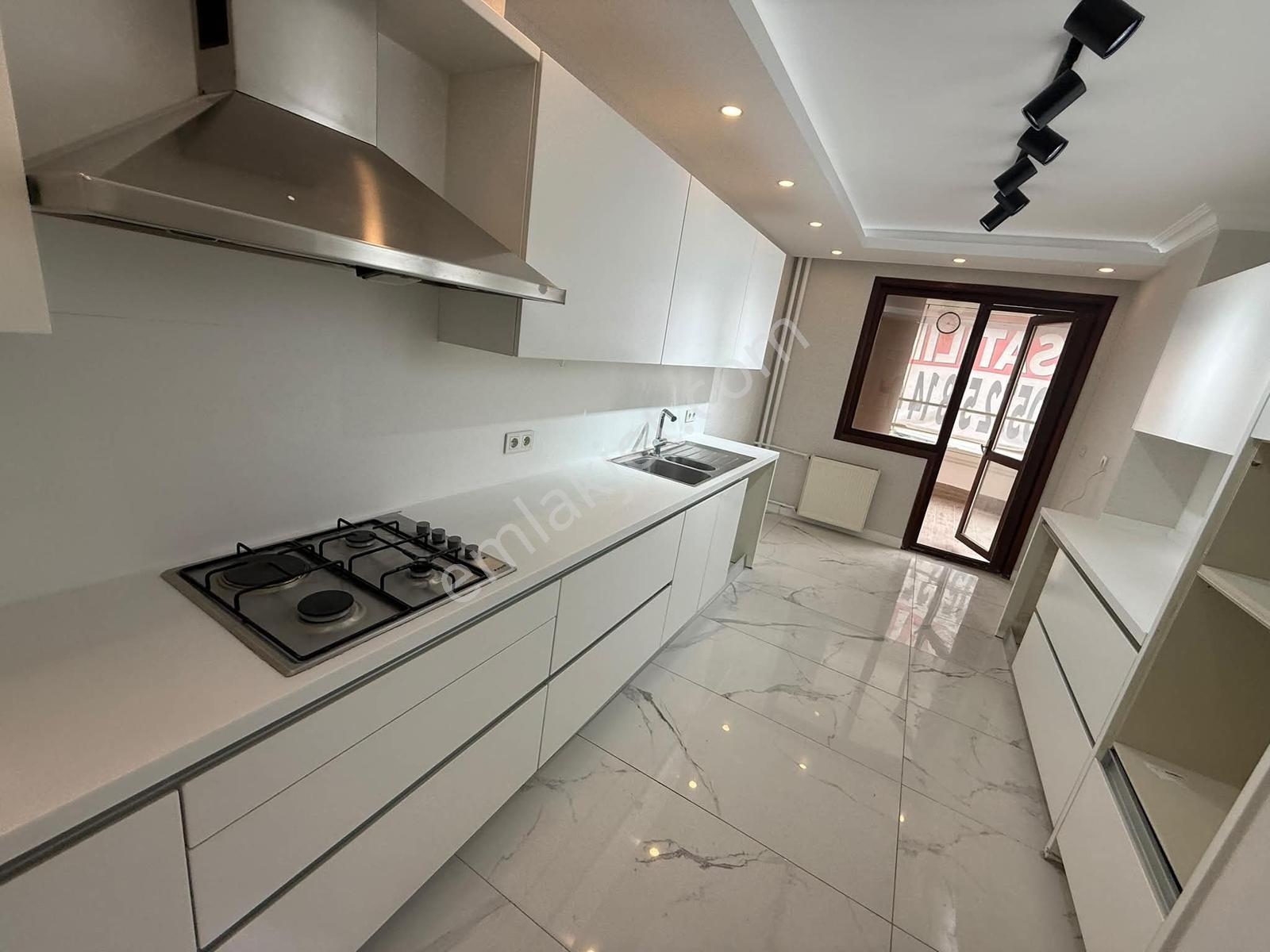 Vatan'da Bayraktar Mahallesinde 7.kat Site'de 4+1 240 M2 Yapılı - Görsel 15