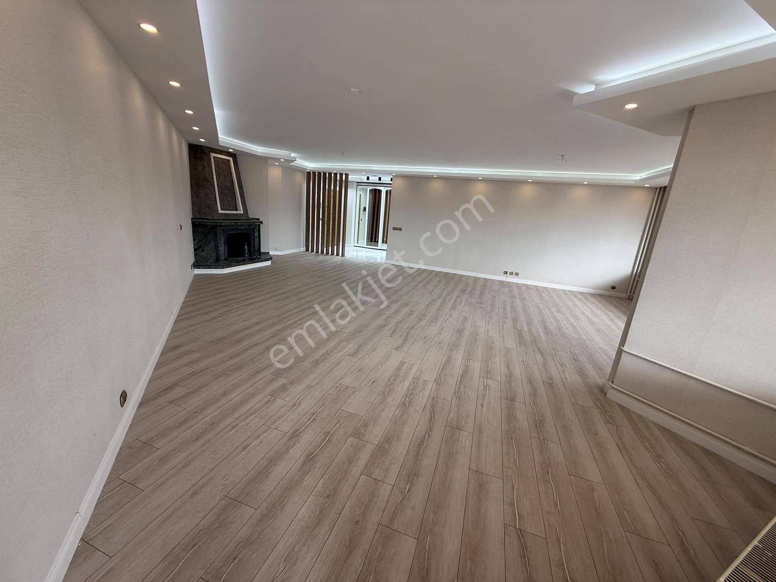 Vatan'da Bayraktar Mahallesinde 7.kat Site'de 4+1 240 M2 Yapılı - Görsel 14