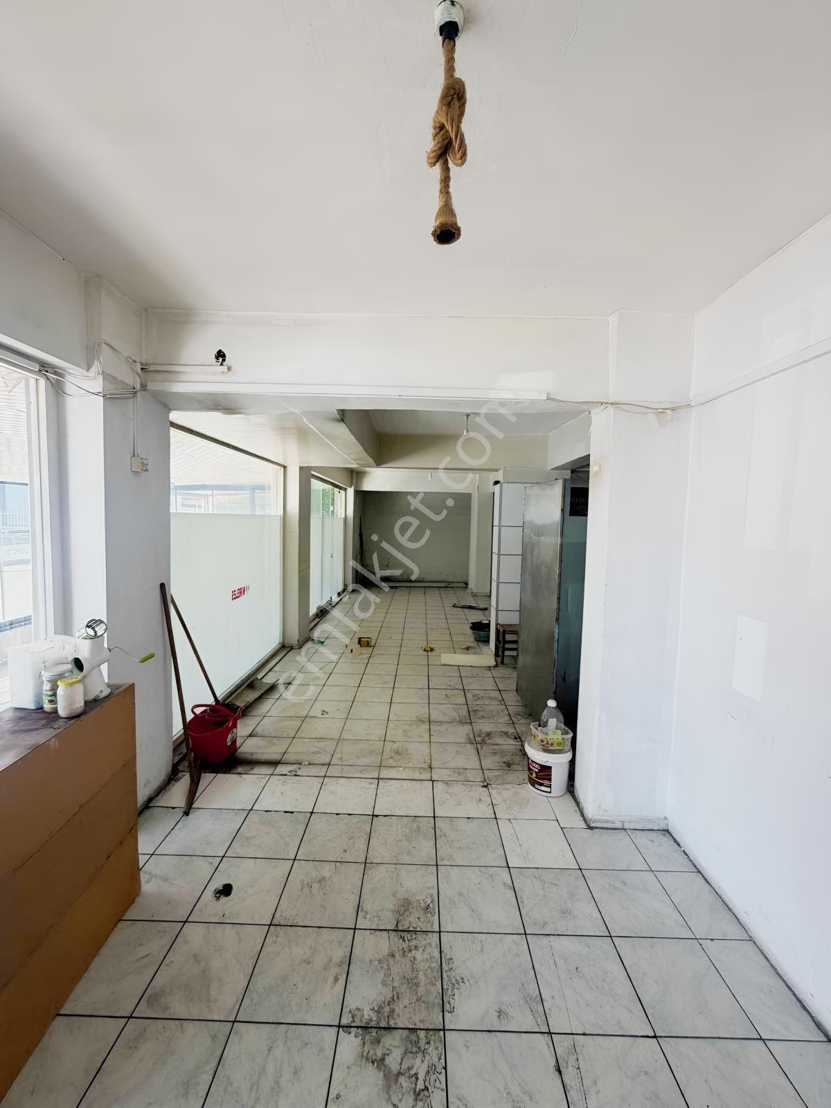 Aliağa Devlet Hastanesi Yanı Yola Cepheli 200 M² Kiralık Dükkan - Görsel 15
