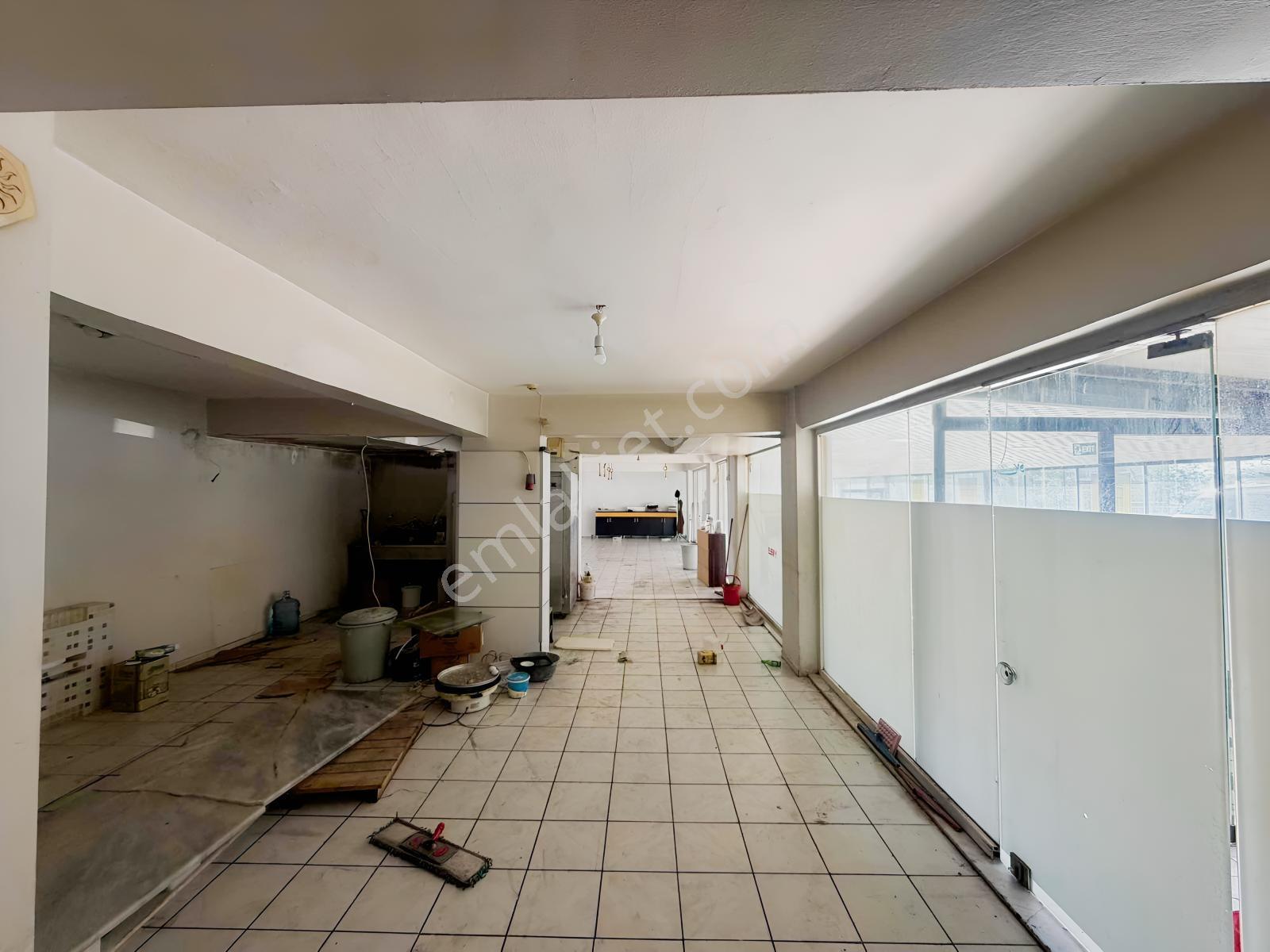 Aliağa Devlet Hastanesi Yanı Yola Cepheli 200 M² Kiralık Dükkan - Görsel 14