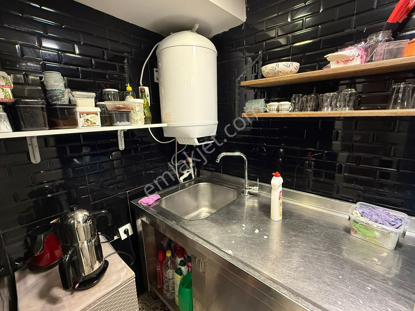 Esenyurt Meydan'da Köşe Başı Boş Masrafsız Devren Kiralık Dükkan - Görsel 14