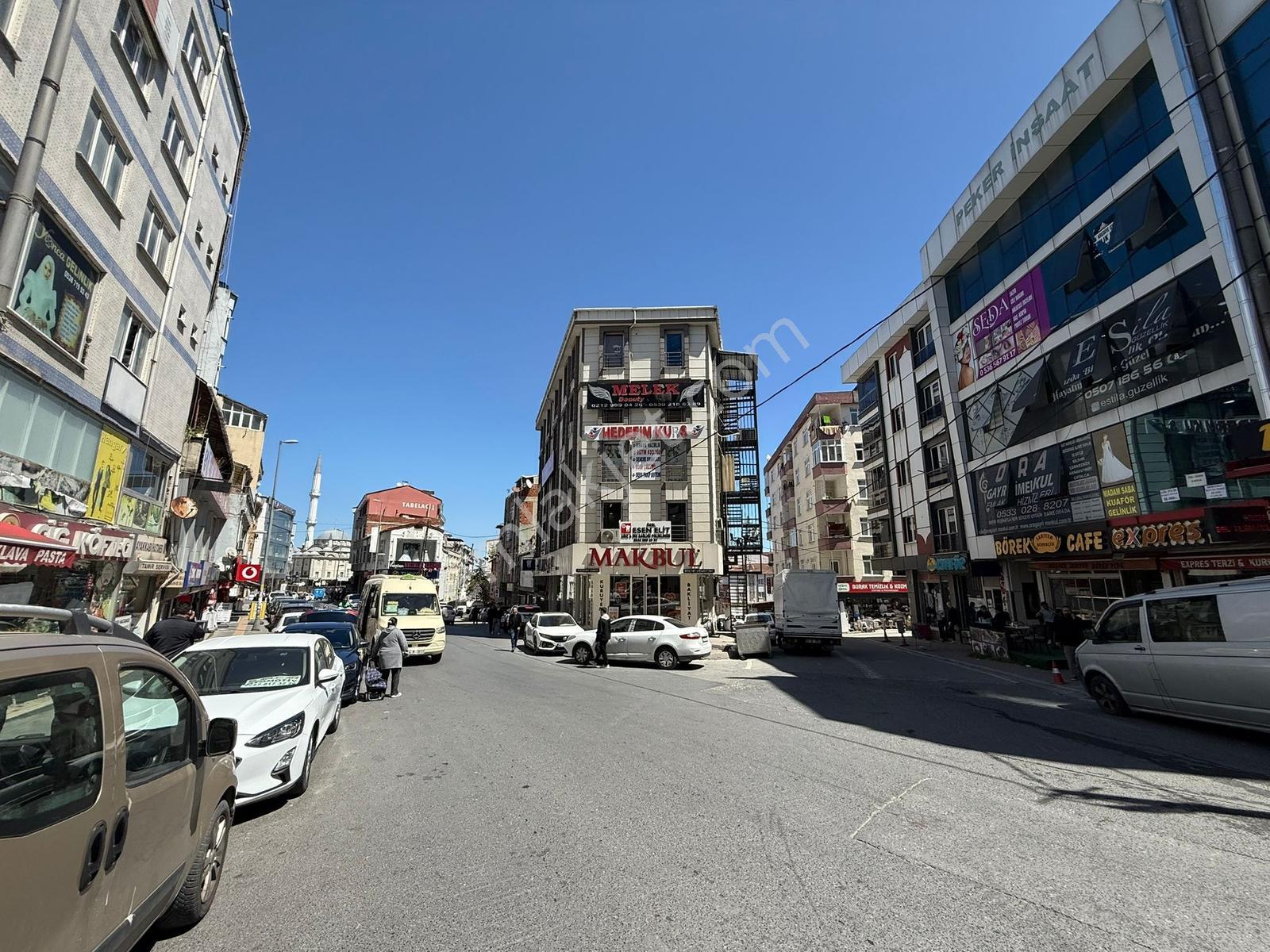 Esenyurt Meydan'da Köşe Başı Boş Masrafsız Devren Kiralık Dükkan - Görsel 18