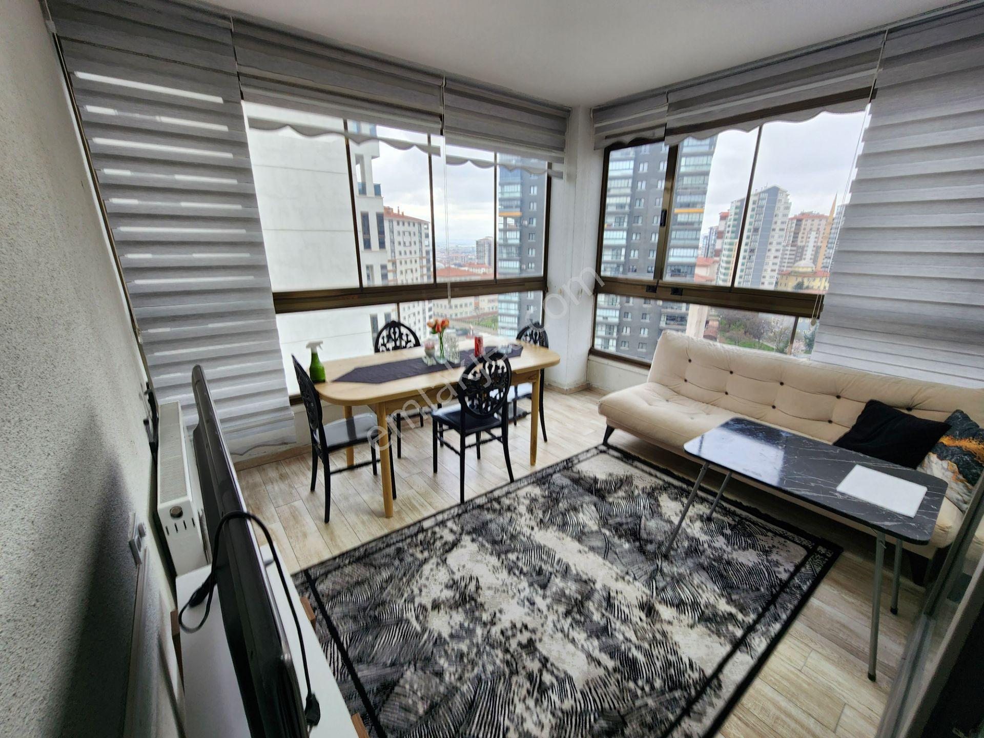 Güler^den Güneşevlerde 2 Bloklu Sitede 8.kat Ful Yapılı Manzaralı Acayip Yapılı Fıstık Gibi 4+1 Dair