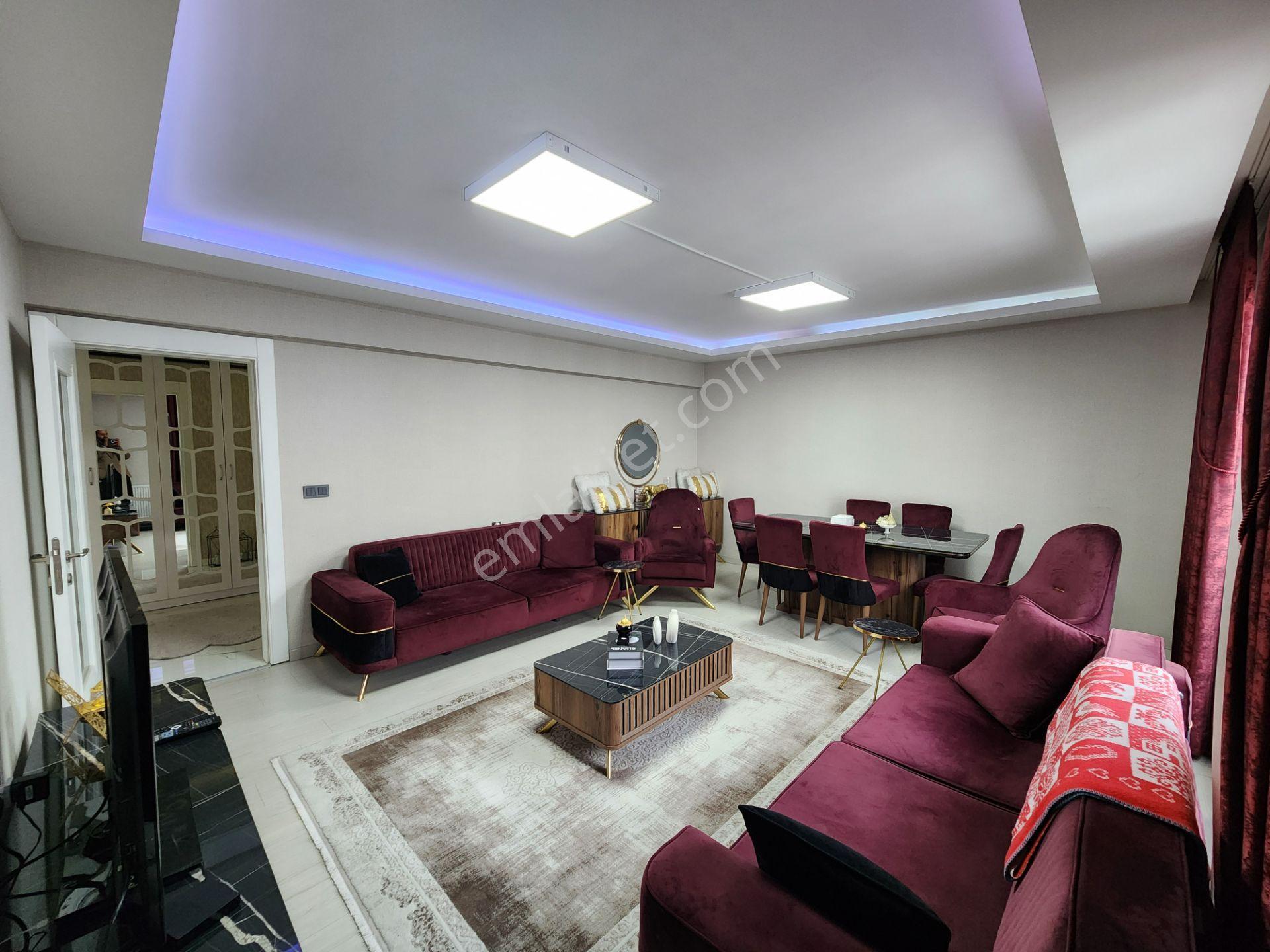 Güler^den Güneşevlerde 2 Bloklu Sitede 8.kat Ful Yapılı Manzaralı Acayip Yapılı Fıstık Gibi 4+1 Dair - Görsel 3
