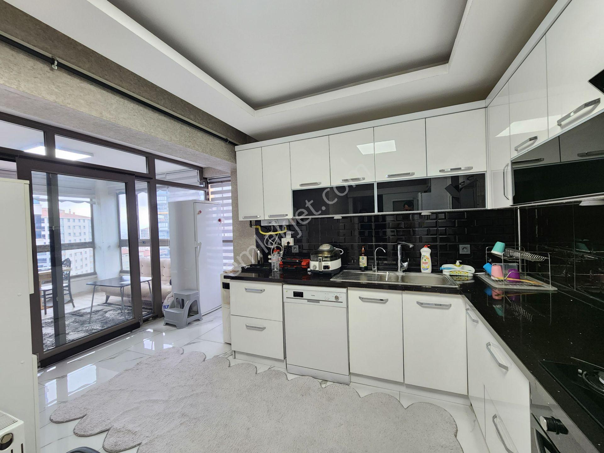 Güler^den Güneşevlerde 2 Bloklu Sitede 8.kat Ful Yapılı Manzaralı Acayip Yapılı Fıstık Gibi 4+1 Dair - Görsel 10