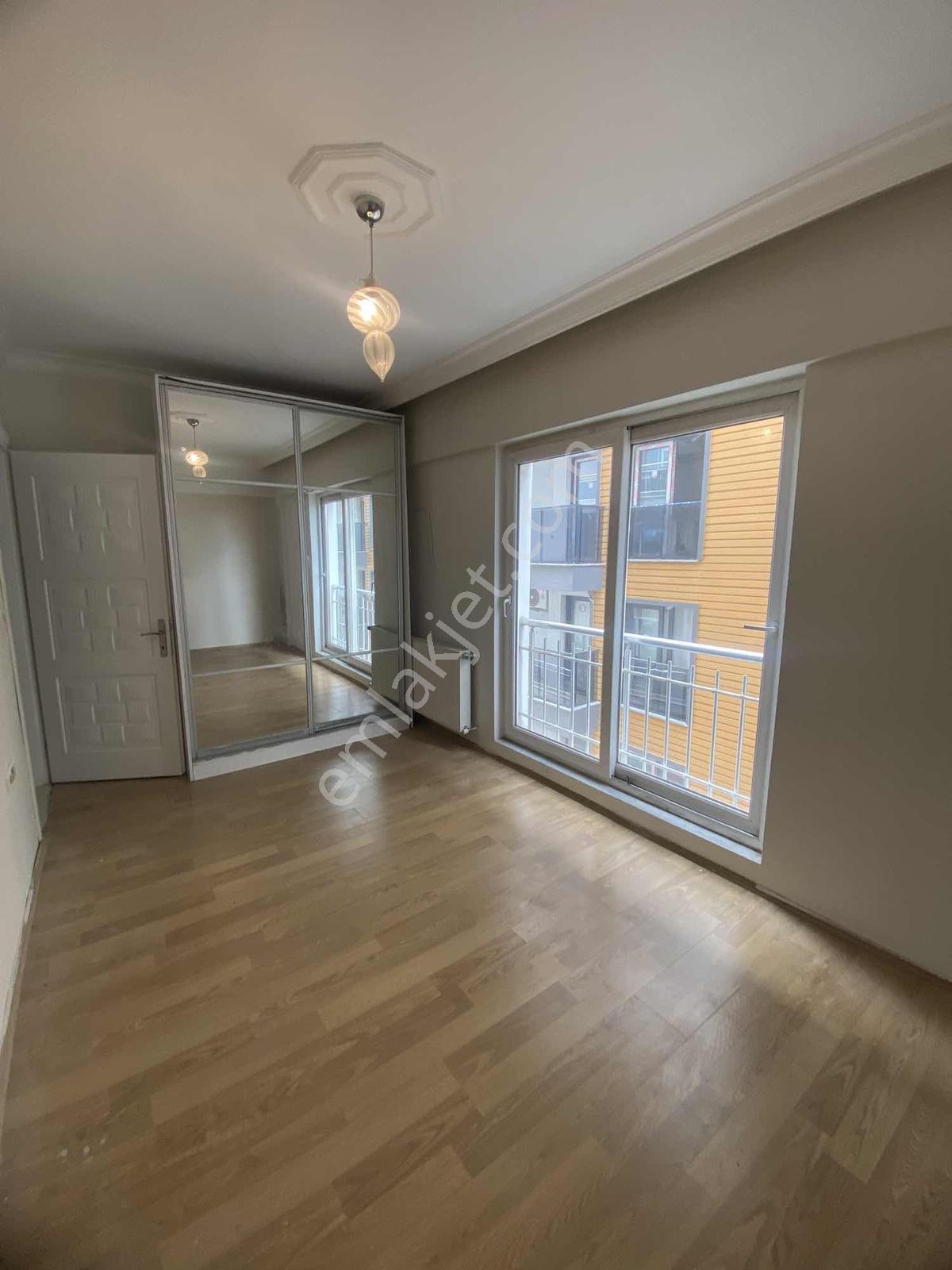 Yedi Eylül Mahallesinde 2+1 Kiralık İster Ofis İster Daire - Görsel 6