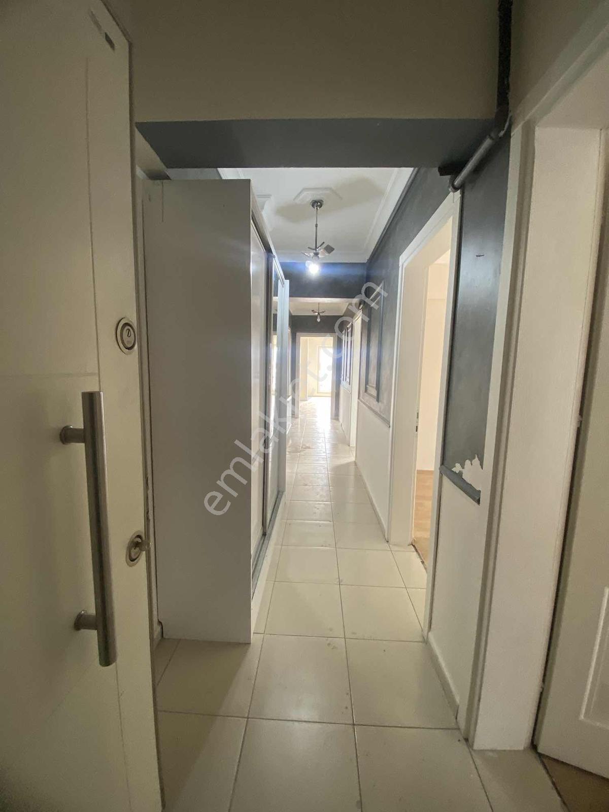 Yedi Eylül Mahallesinde 2+1 Kiralık İster Ofis İster Daire - Görsel 4