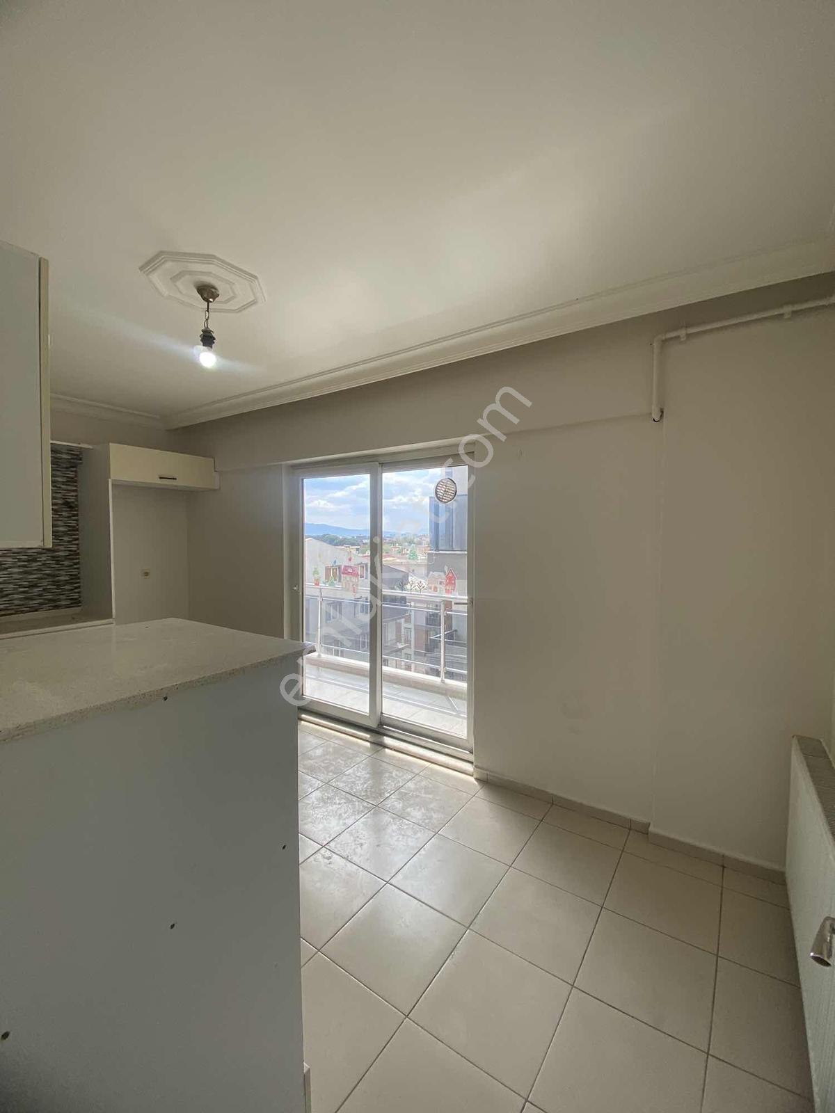 Yedi Eylül Mahallesinde 2+1 Kiralık İster Ofis İster Daire - Görsel 15