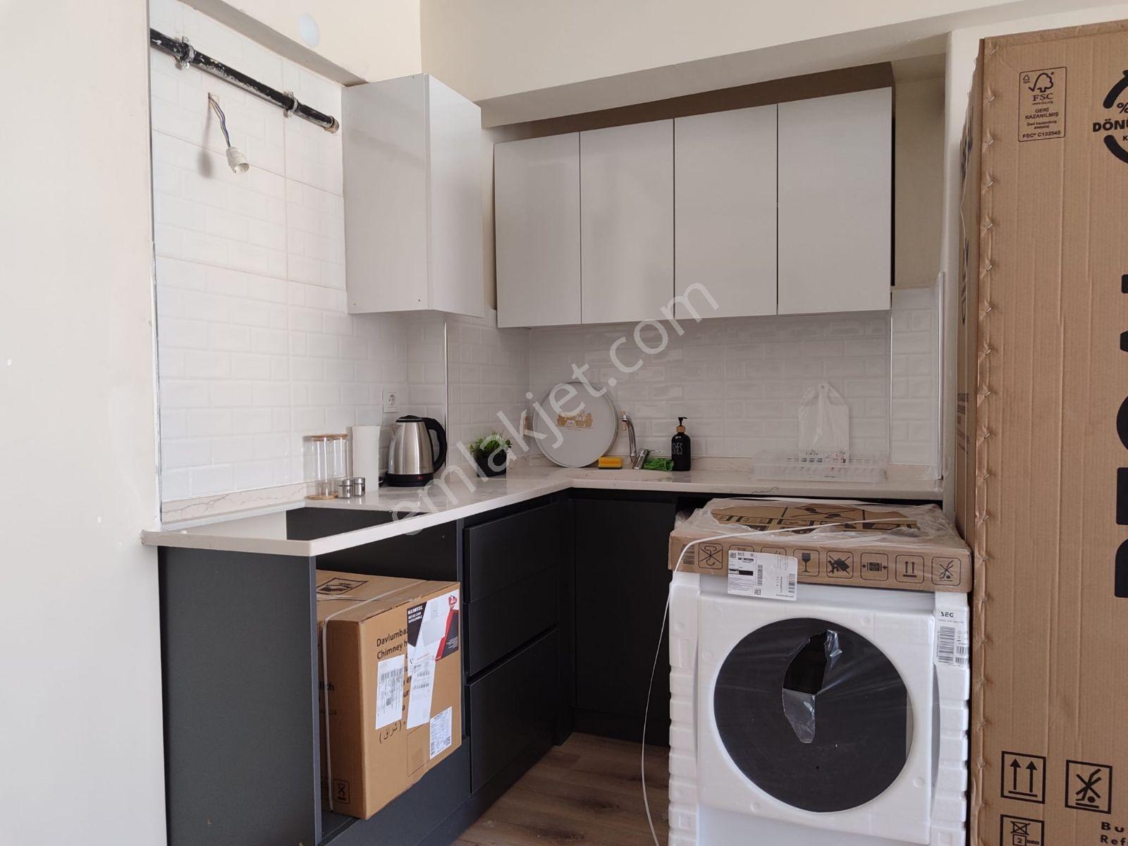 Asel'den Gaybi 1+1 Eşyalı, Arakat Balkonlu, Asansörlü Daire - Görsel 11