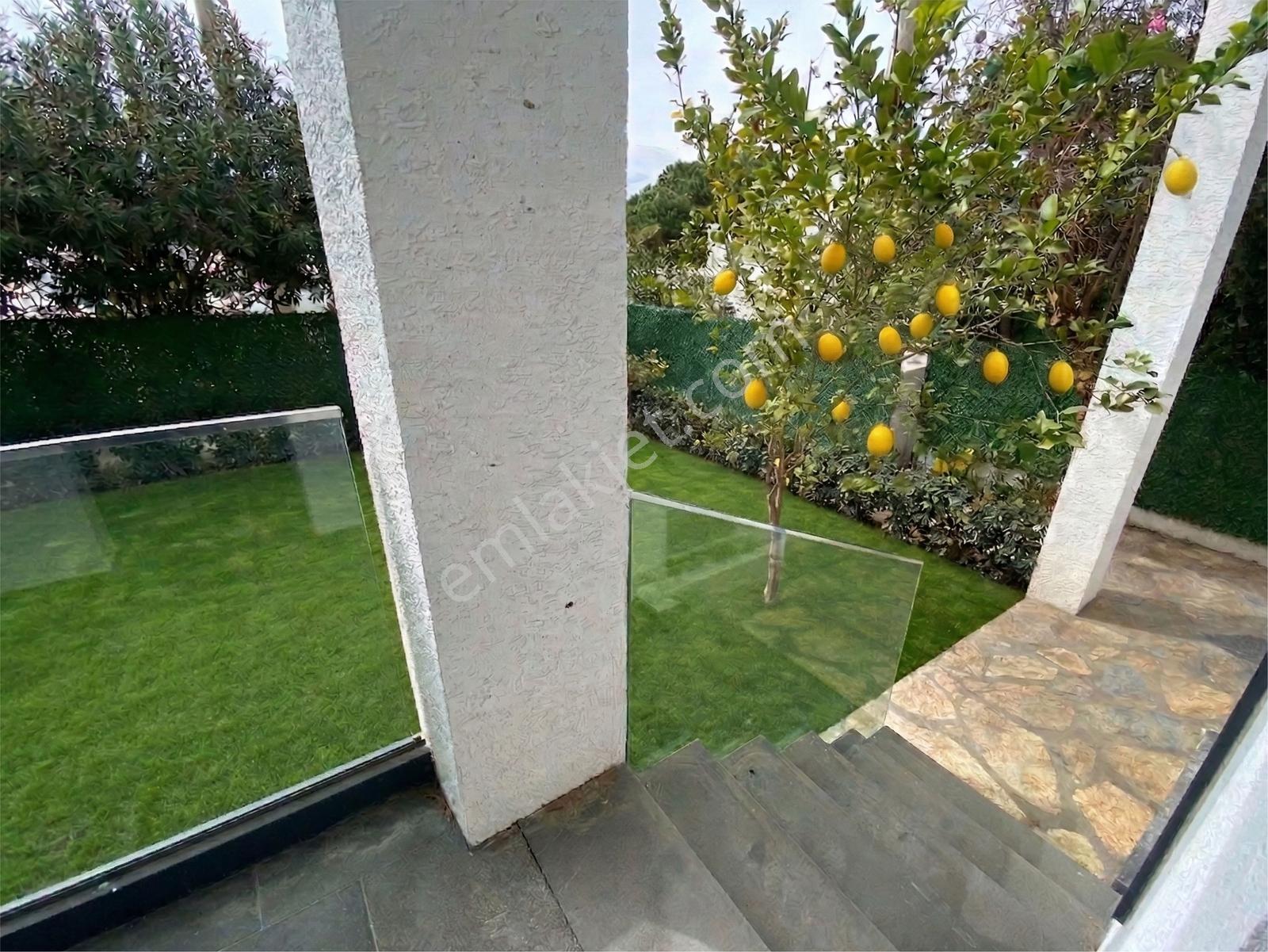 Kadıkalesi'nde Özel Plajlı Yenilenmiş 4+1 Müstakil Bahçeli Villa - Görsel 12
