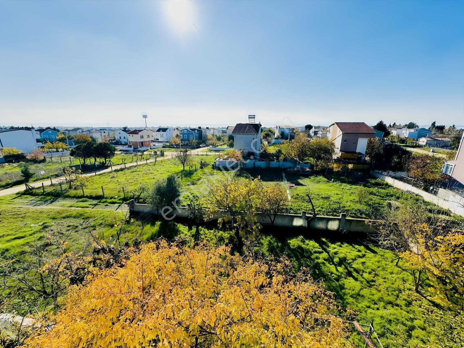 Uygun Fiyata Satılık Geniş Caddeye Cephe Kombi Petek Bağlı Villa - Görsel 21