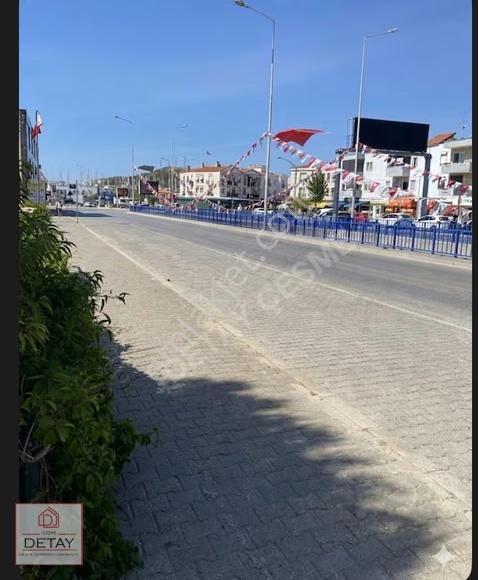 Çeşme Marina Yakını Kiralık 40m² + 120m² Dükkan - Görsel 3