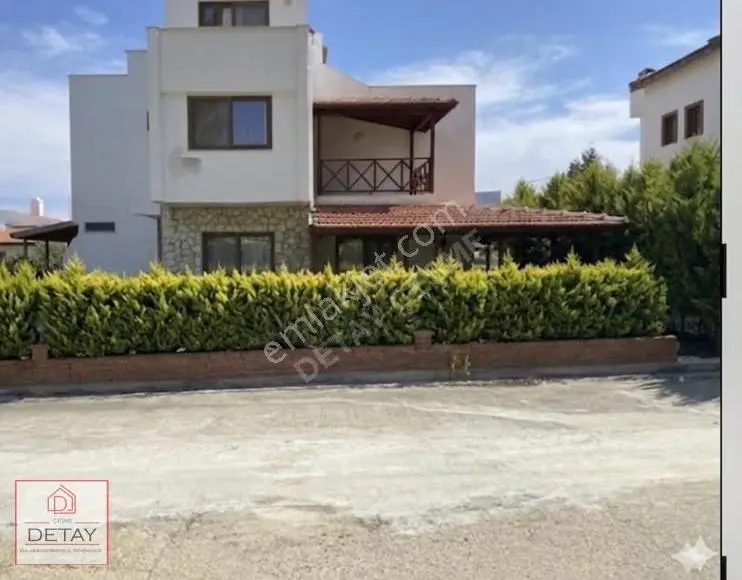 Ovacık Sağlık Sitesi'nde Satılık 3+1 Dubleks Villa