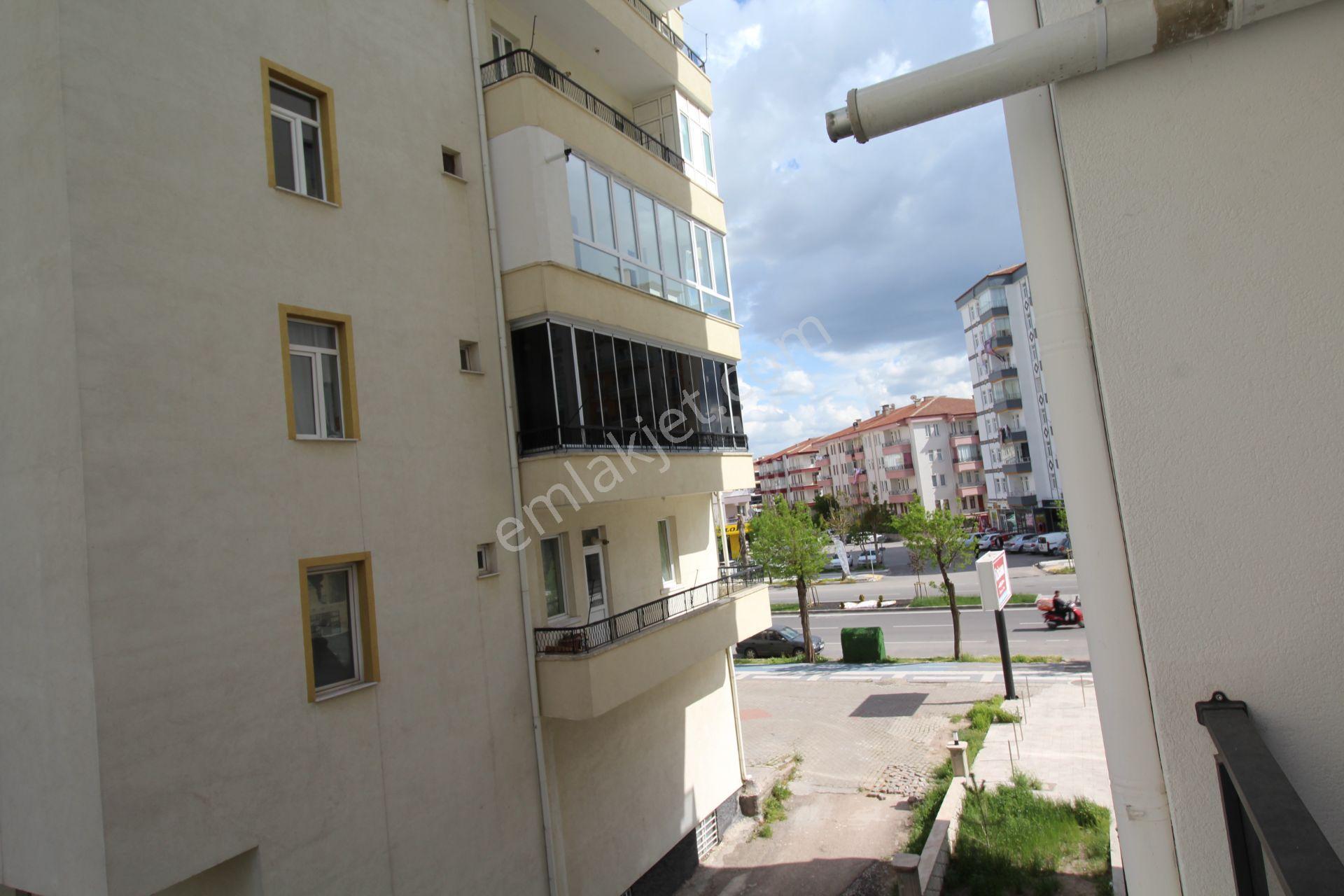 Aksaray Taşpazarda Kafeler Caddesine Komşu Kiralık 1+1 Daire Balkonlu - Görsel 25