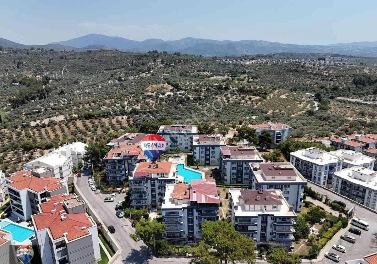 Kiralık ..kuşadasında,full Denizmanzaralı,dogalgazlı Kiralık Daire...