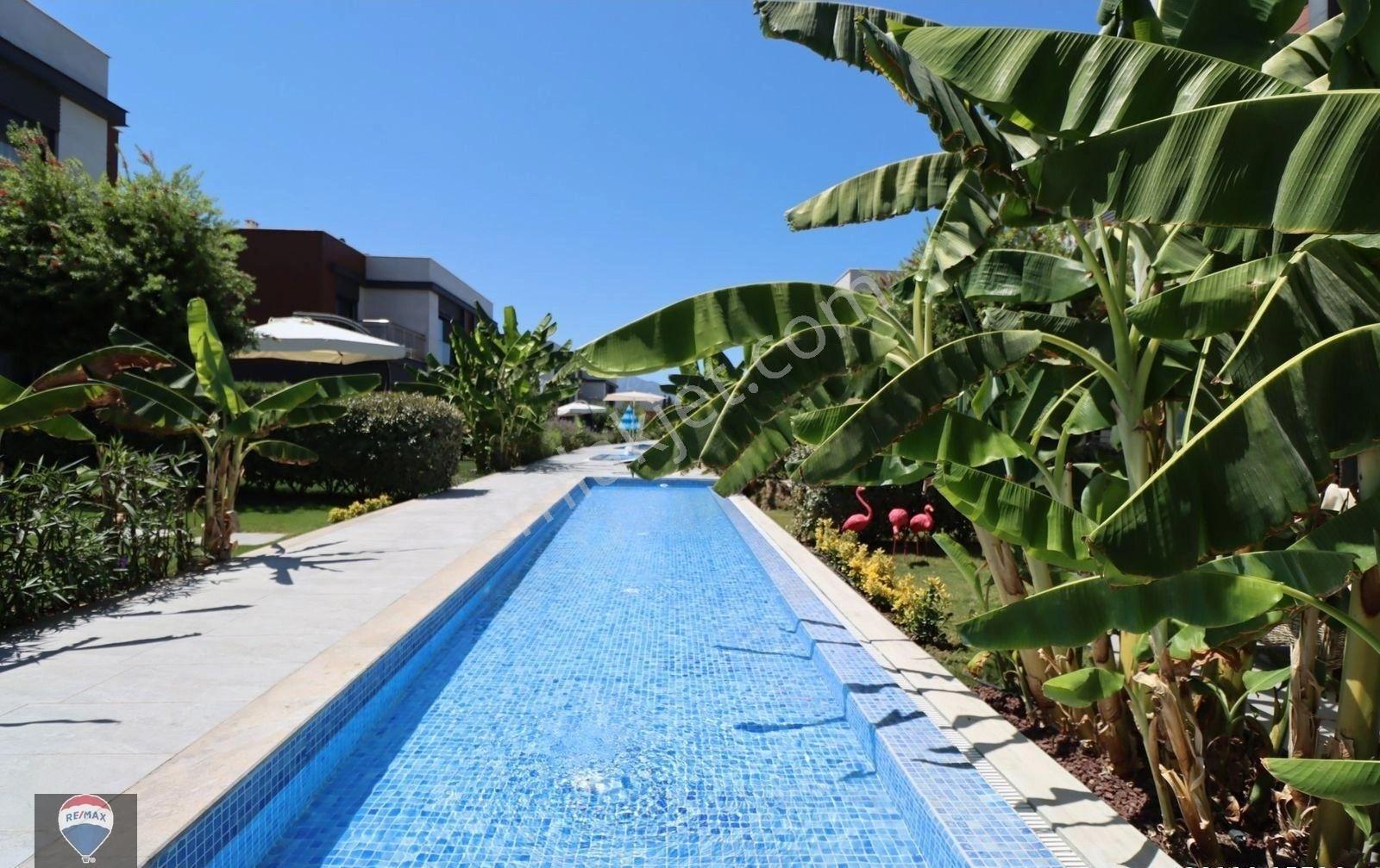 Kuşadası Güzelçamlıda Havuzlu Sitede 3+1 Eşyalı Satılık Villa - Görsel 33