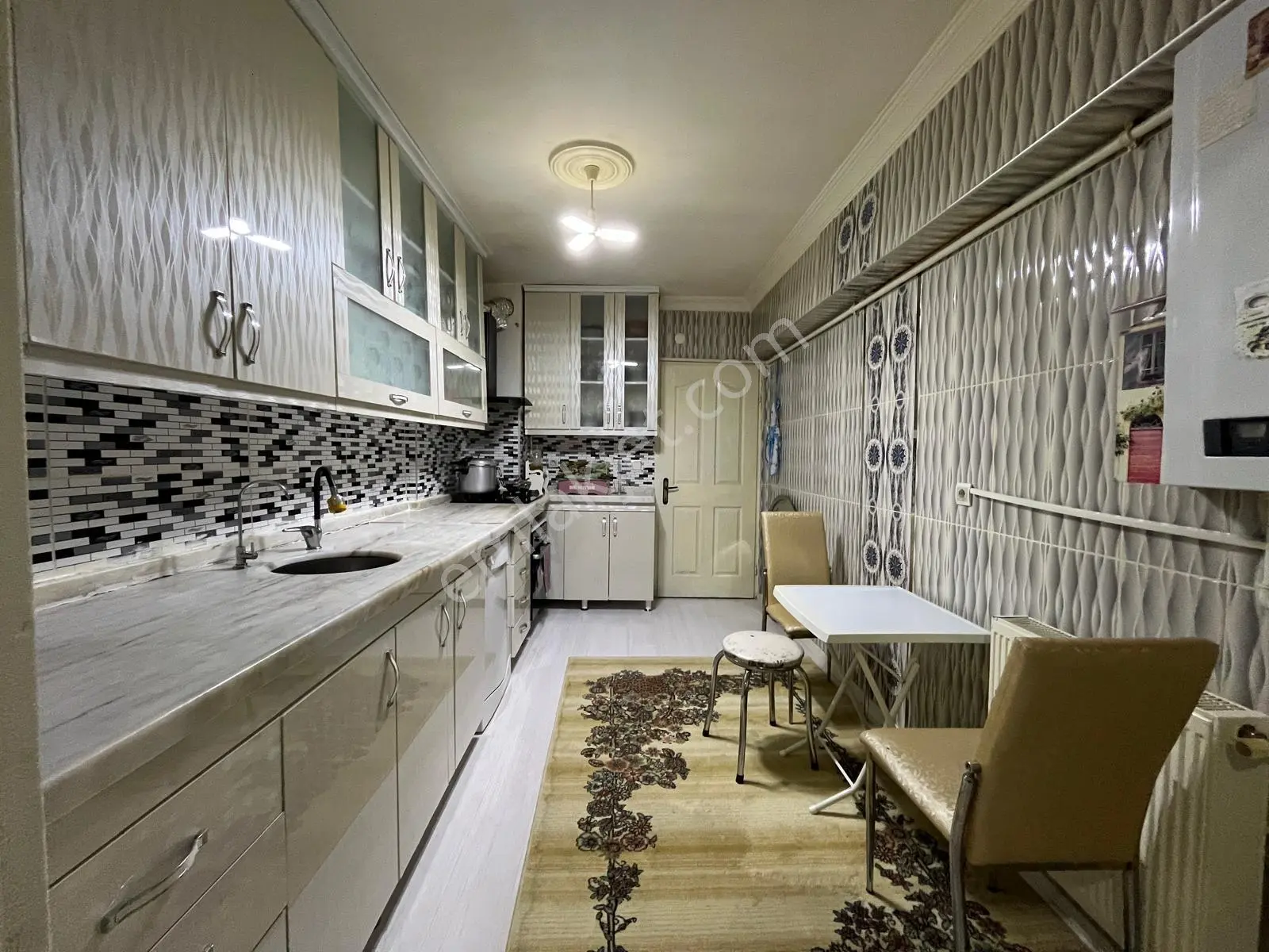 Beyoğlu'ndan Güney Cephe Arakat E.banyolu 3+1 Satılık Daire
