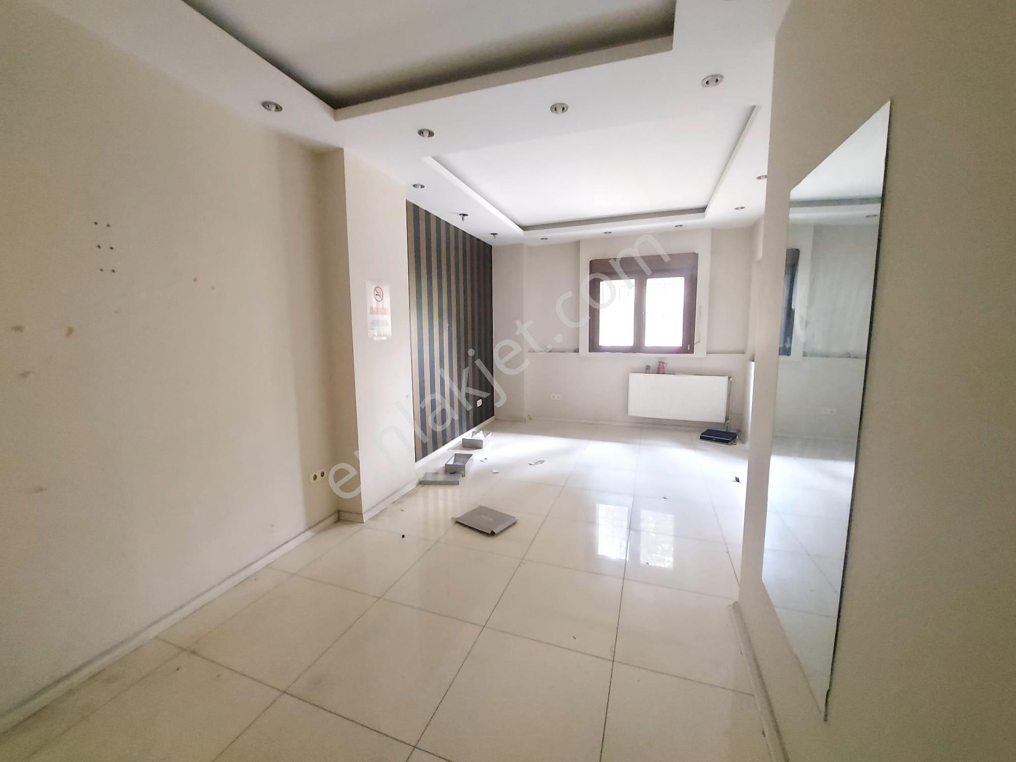 Anka'dan Lise Caddesinde 232m2 Satılık İş Yeri - Görsel 3