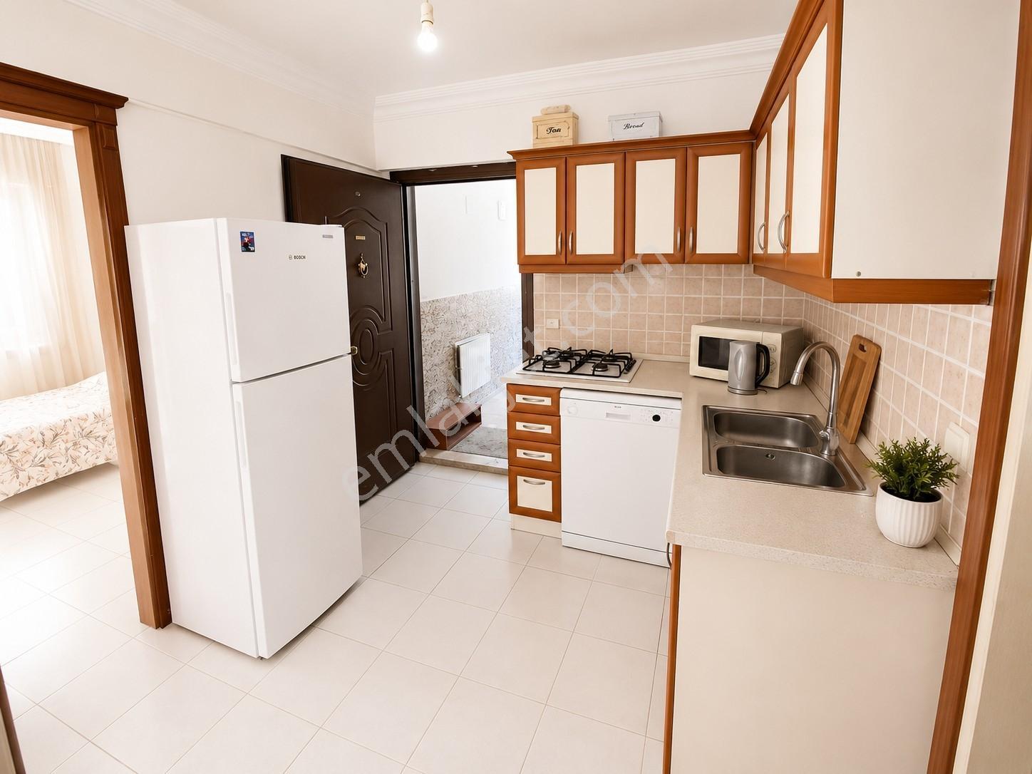 Alanya Konaklı 2+1 90m2 Lüks Eşyalı Denize Sıfır Havuz Asansörrr - Görsel 19