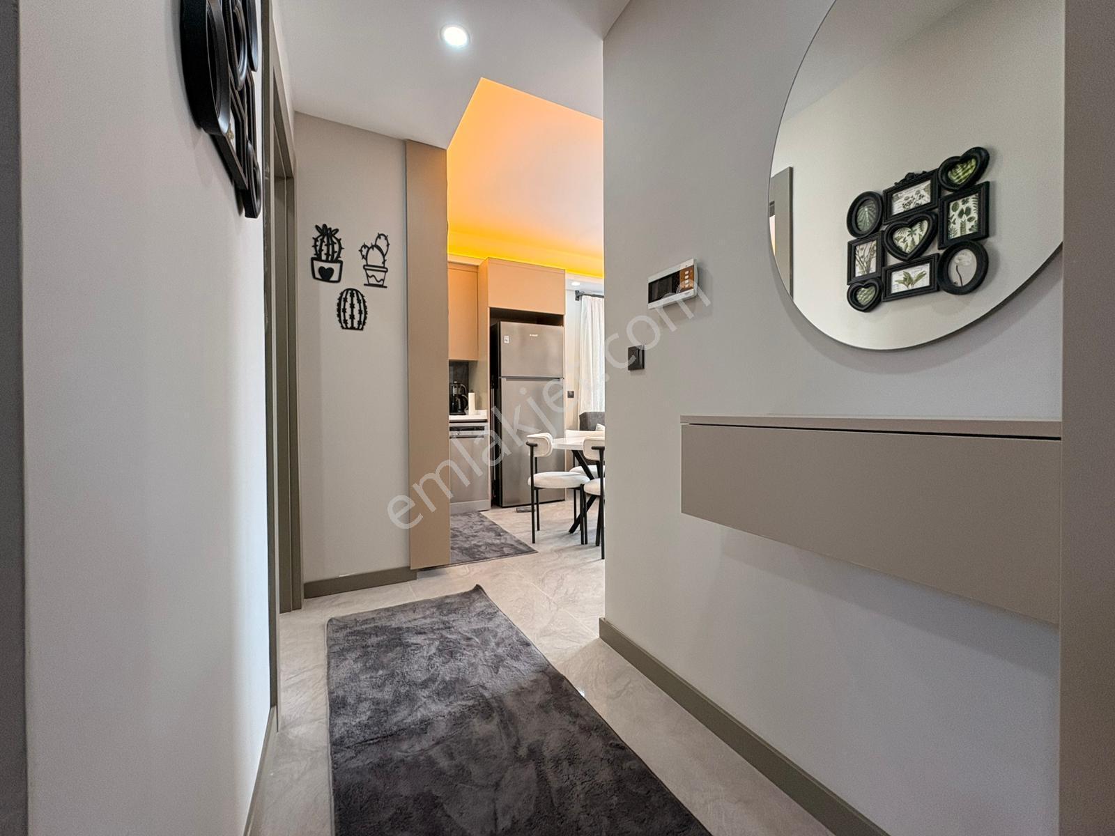 Uğur Kurtulmuş'tan 40'lık Yol Üzerinde Eşyalı Kiralık 1+1 Daire - Görsel 5