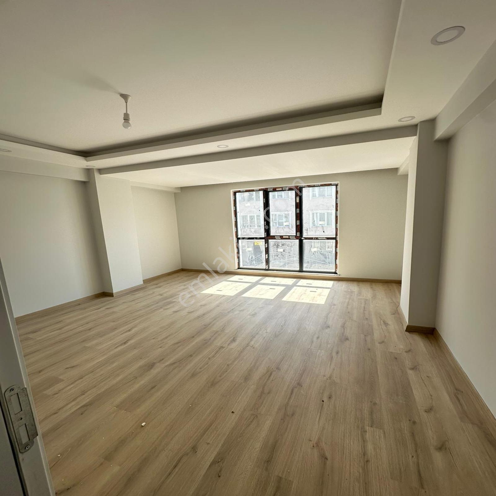 Bahçelievler Yerden Isıtmalı 2+1 Lüks Daire