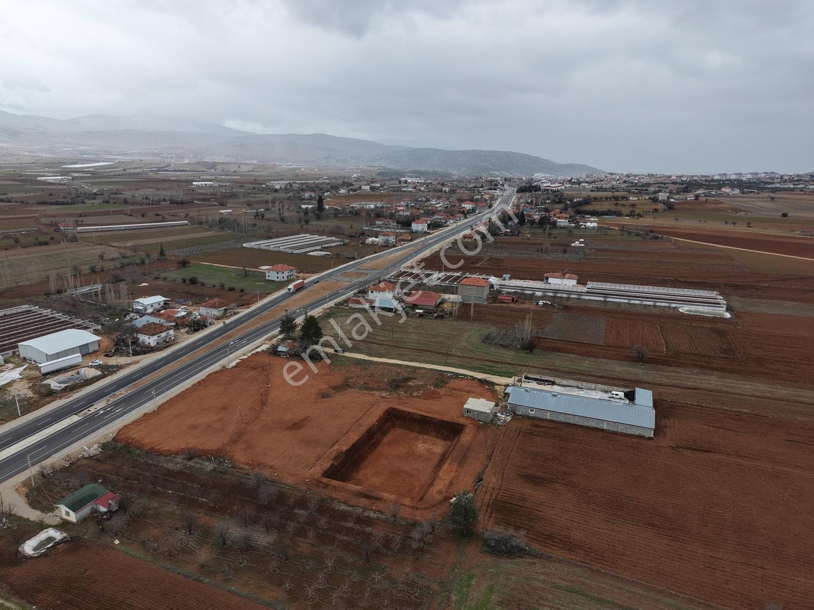 Antalya Elmalı Gökpınarda Emsalsiz Yola Sıfır Arsa - Görsel 17