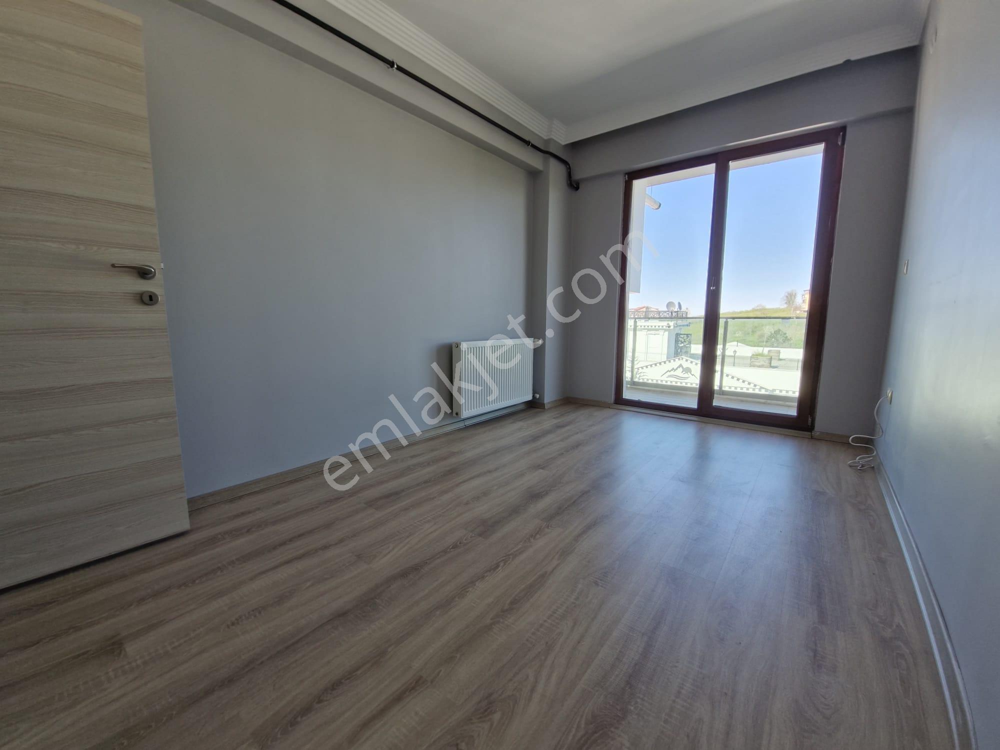 Karasu'da Deniz Manzaralı 2+1 Sürekli Kiralık Daire (eşyasız) - Görsel 15
