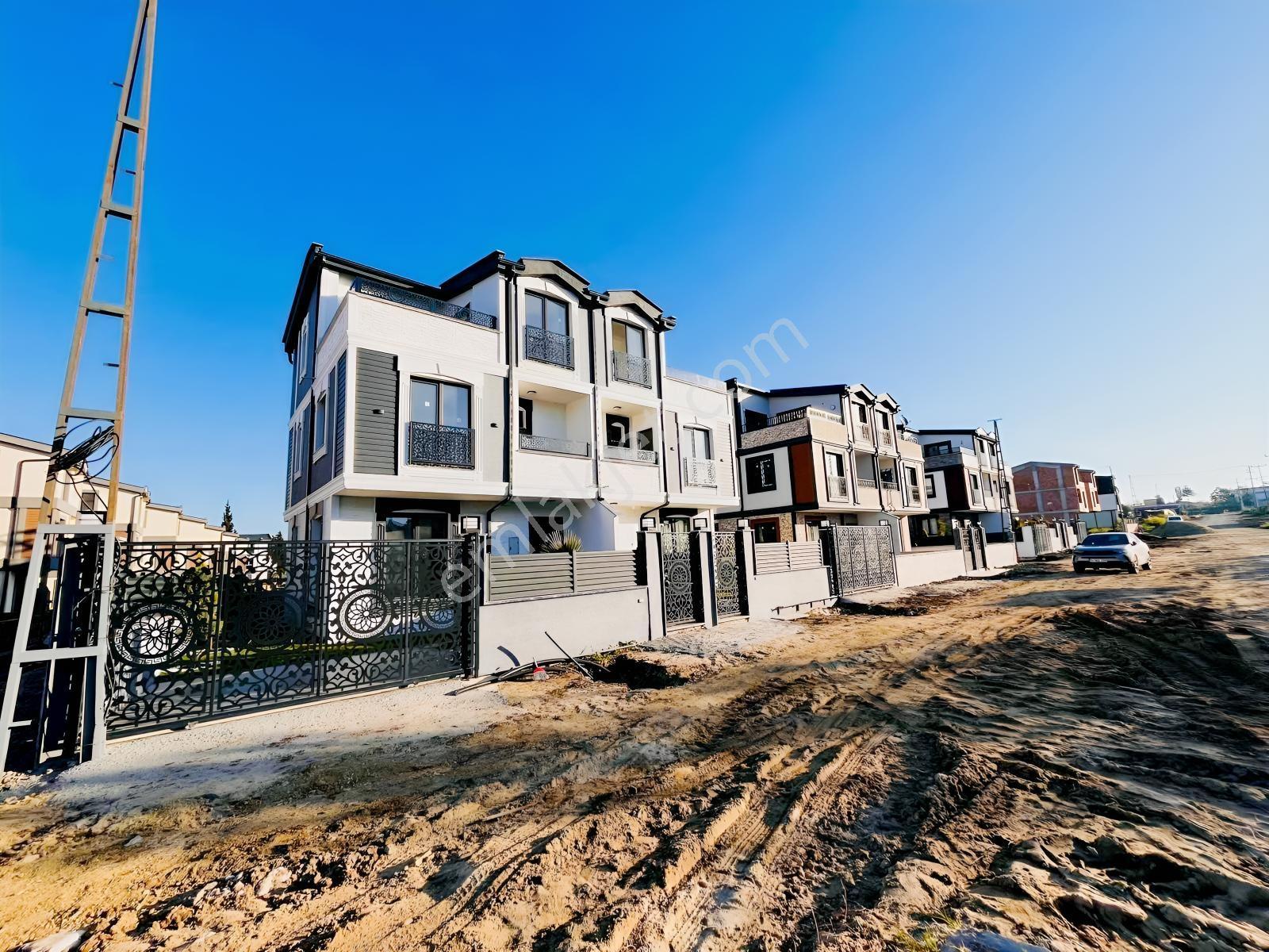 Deniz Tarafında Oturuma Hazır Açık Otoparklı Geniş Yola Cephe - Görsel 28