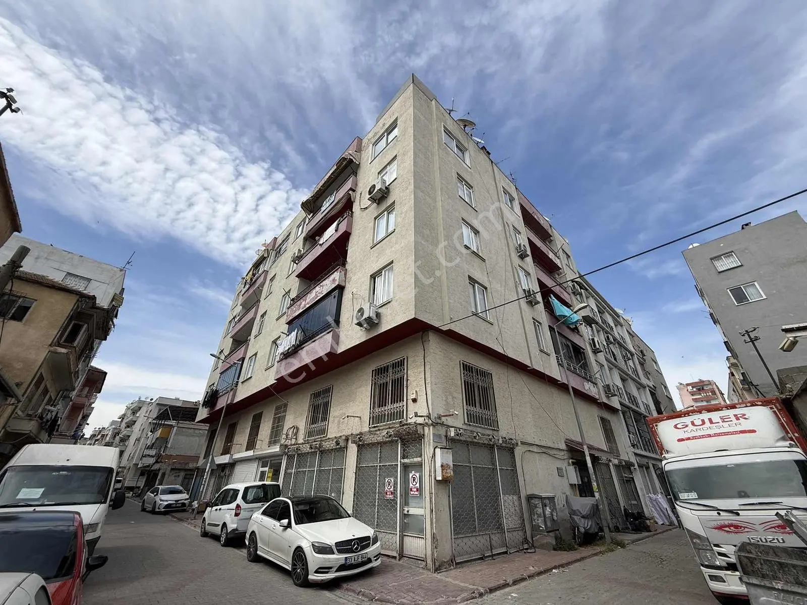 Arve'den Merkezin Kalbinde Geniş Ve Ferah Kiralık