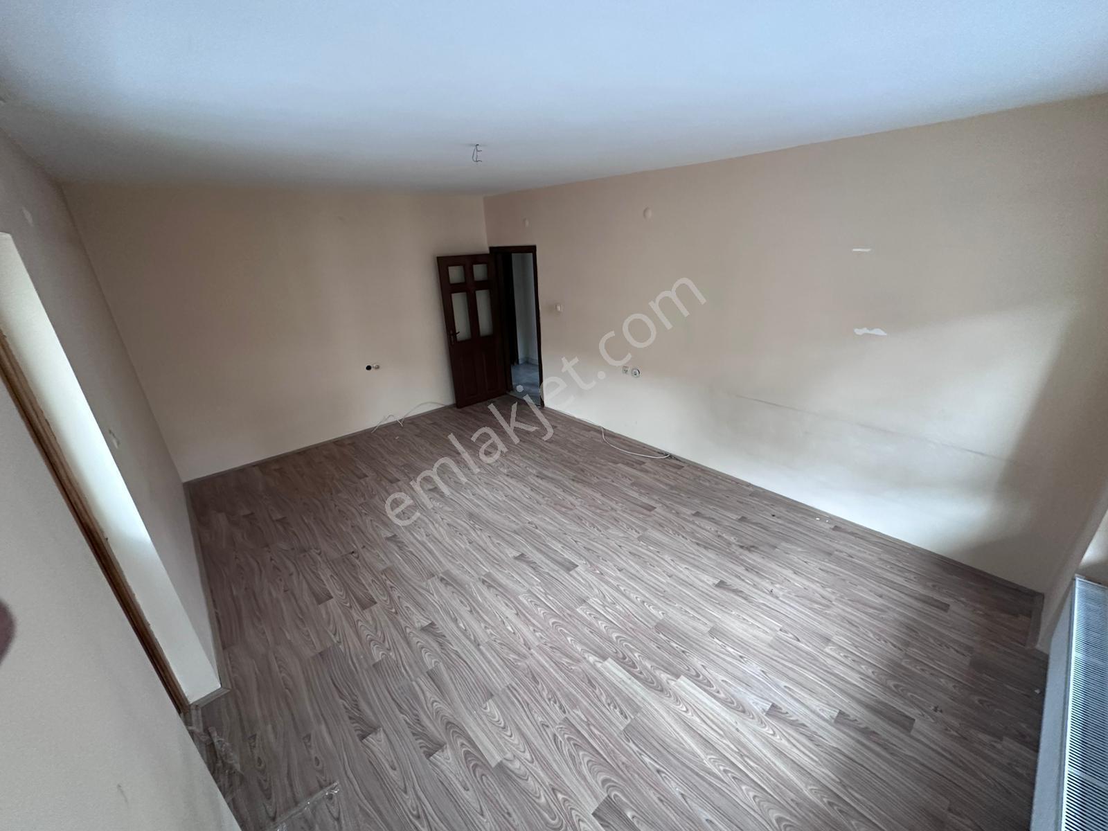 (1232) Keçiörende Cadde Kenarında Orta Kat 3+1 Satılık Daire - Görsel 9