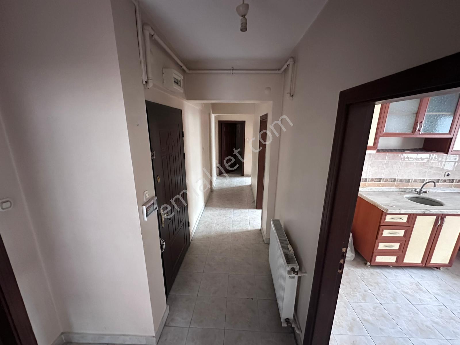 (1232) Keçiörende Cadde Kenarında Orta Kat 3+1 Satılık Daire - Görsel 13